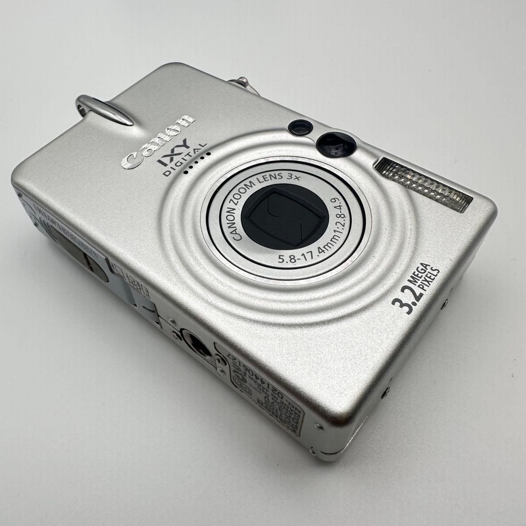 Rare Canon IXY DIGITAL 40 Silver Compact Camera with Accessories