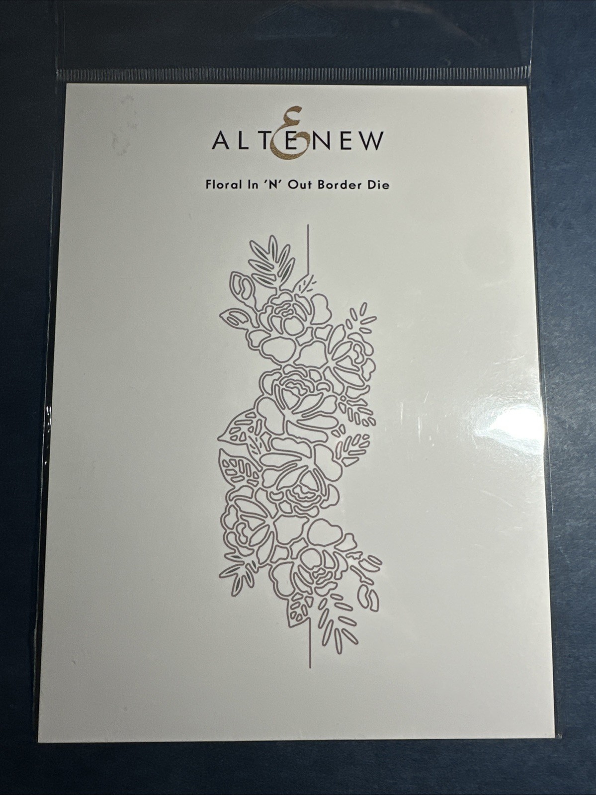 NEW! Altenew -FLORAL IN 'N' OUT BORDER DIE - Flowers