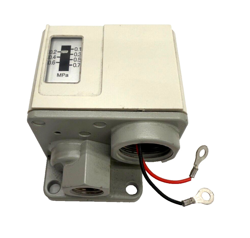SMC IS3000-N02L5 Pressure Switch, 24VDC 4A - NMP