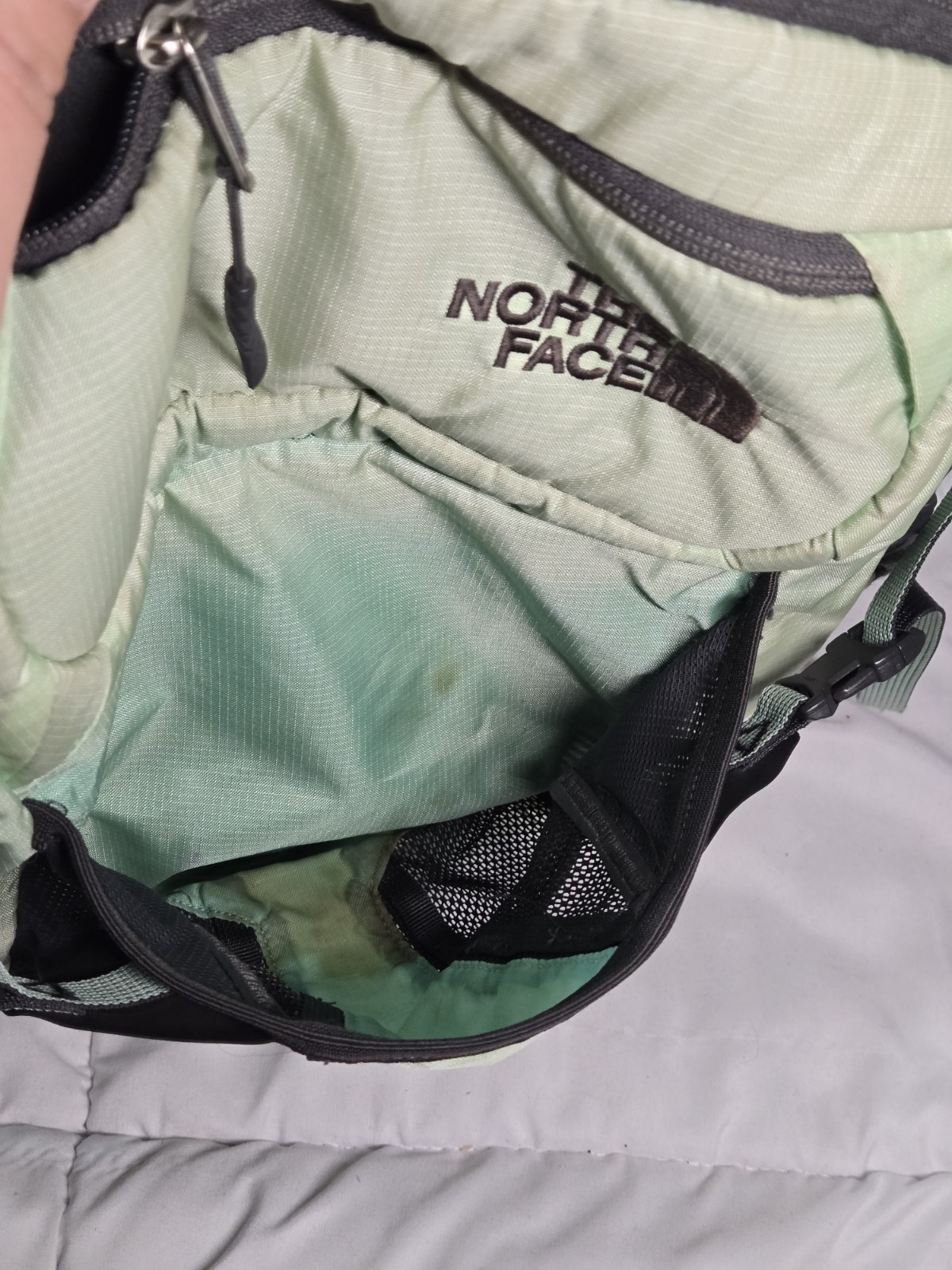 The North Face Recon 19” Mint Green Nylon Flexvent Hiking Performance Backpack