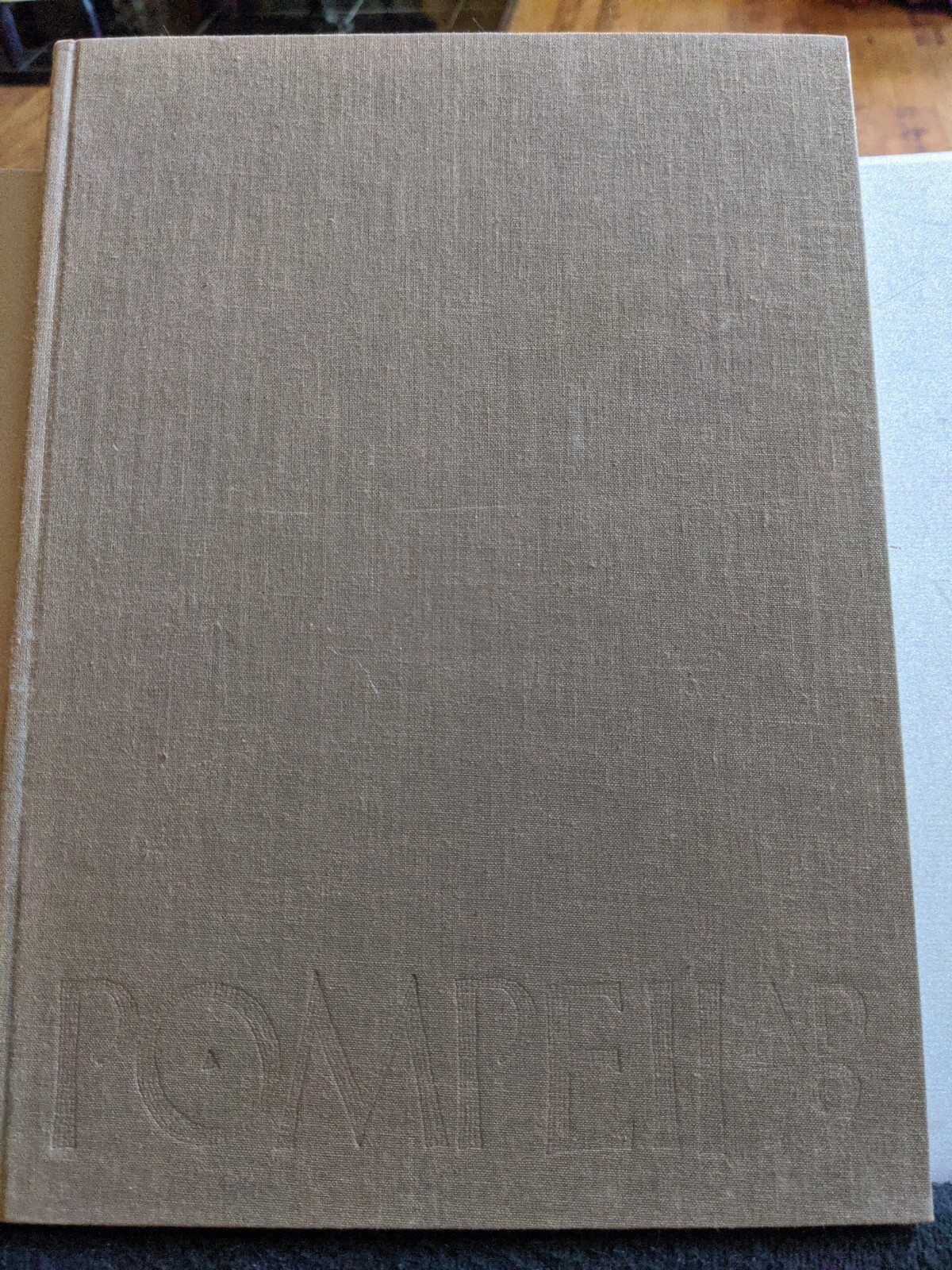 Pompeii AD 79 , 1978, Alfred Knopf - 450 plates, 50 color plates, & pamphlet