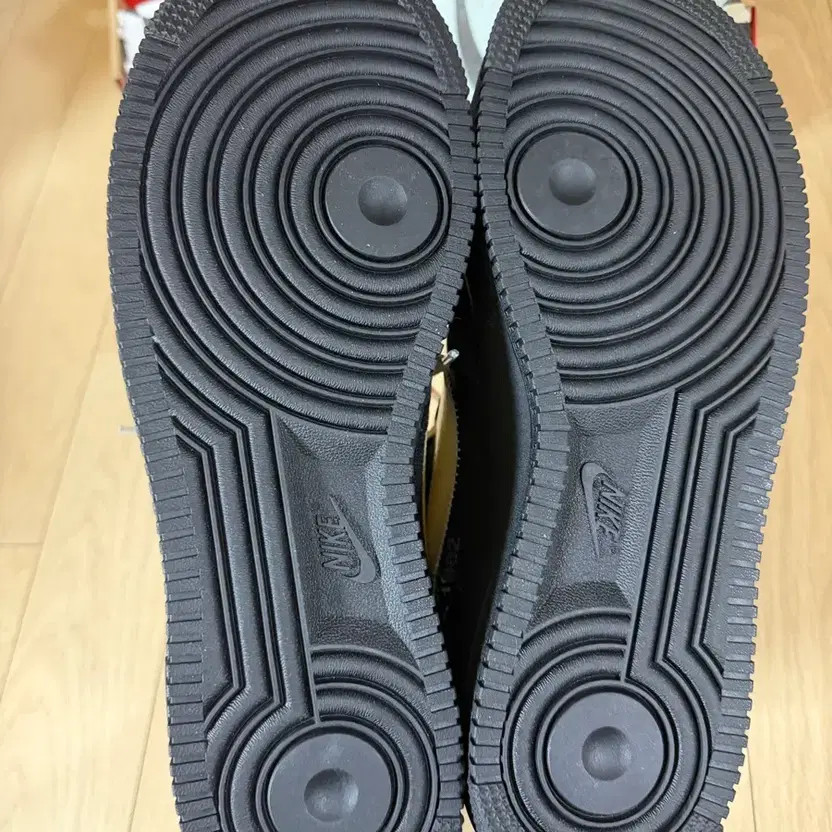 Nike Off-White Air Force V2 Black Official