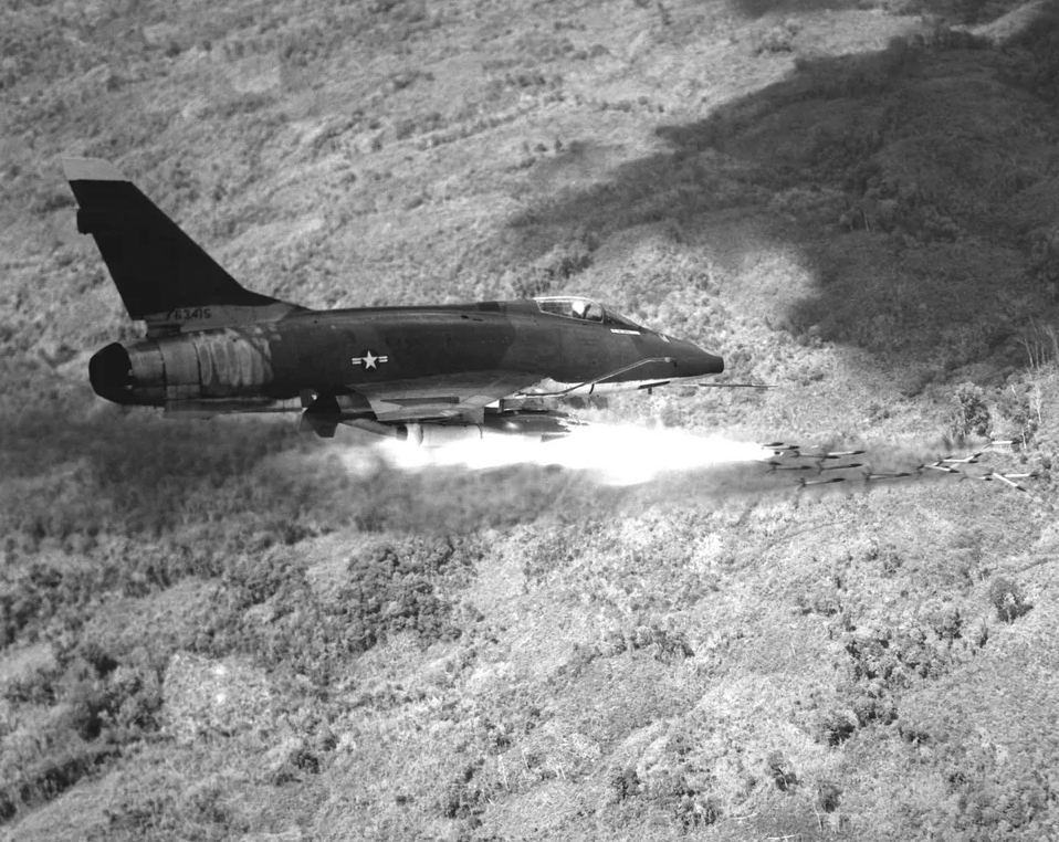 B&W Photo  US Air Force F-100 Super Saber Fighter Vietnam Era Cold War Jet /5213