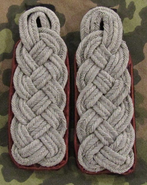 German WW2 Elite Unit Major-Colonel ranks. Brown piping