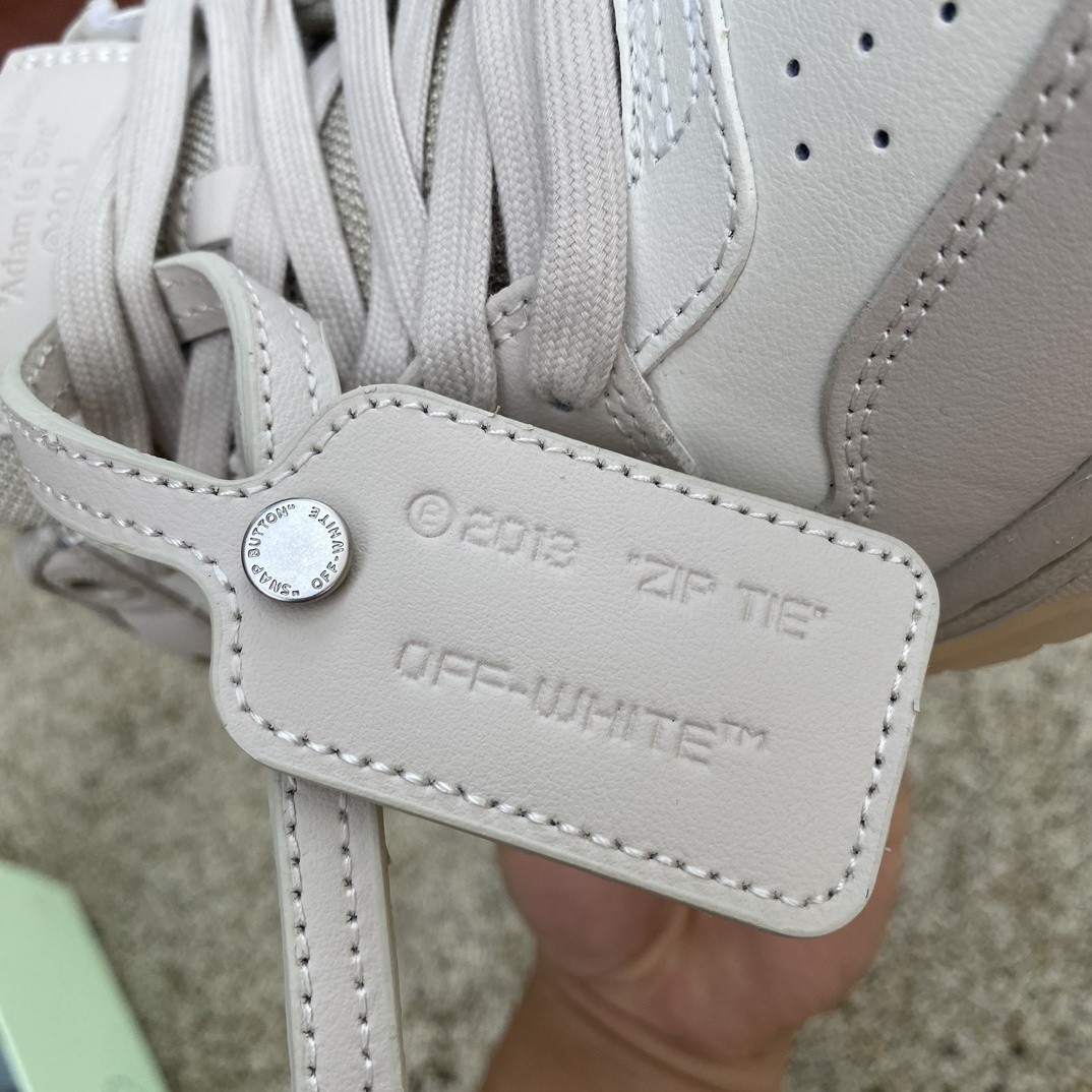 OFF-WHITE Out of Office Low "White Light Grey"
