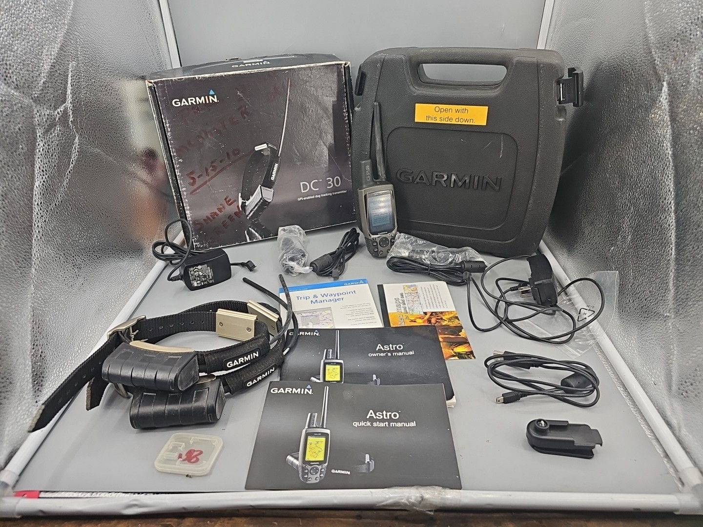 Garmin Astro 220 GPS 2 DC30 Collars GPS Case 2 Wall Chargers 2 Car Charges Box