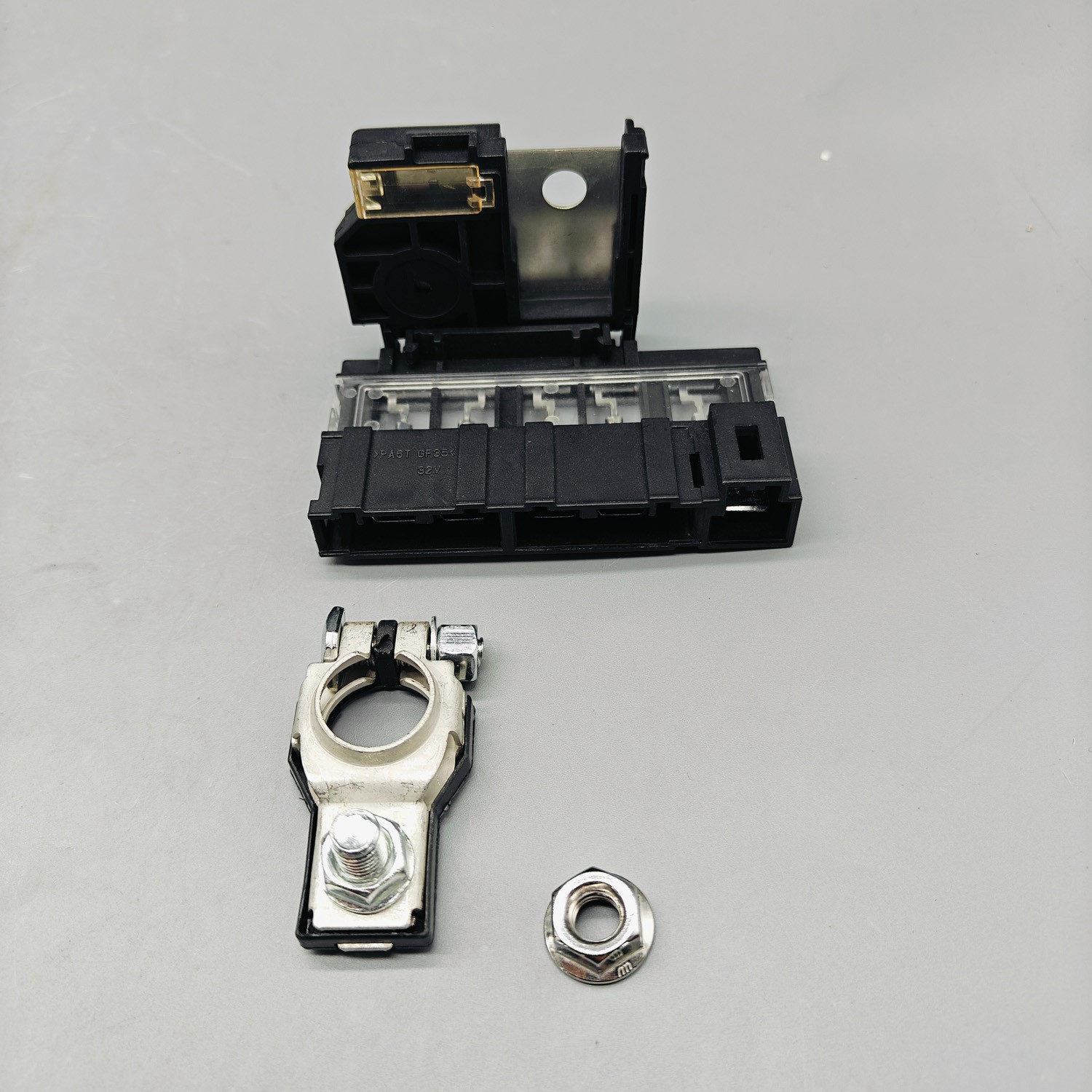 24380-3Ja1A Positive Battery Fuse Terminal for Nissan Pathfinder Altima Maxima