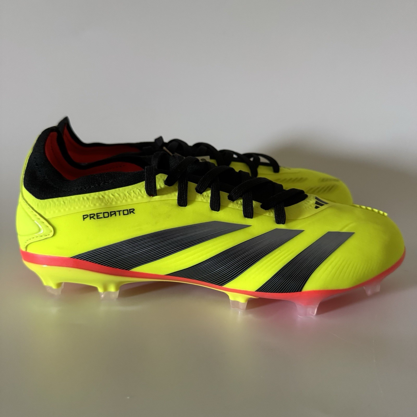 adidas Mens 6 PREDATOR 24 PRO FIRM GROUND SOCCER CLEATS Solar Yellow IG7776