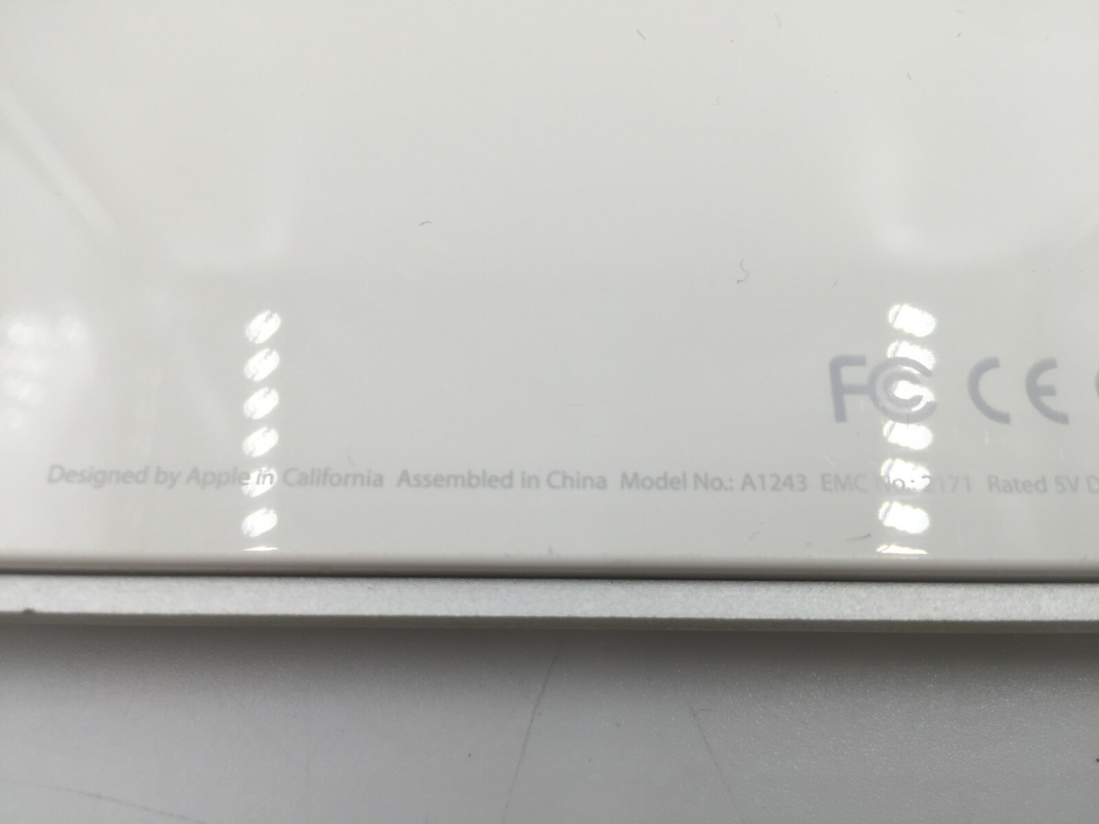 Genuine Apple A1243 Wired Mac Standard USB Keyboard w/ Numeric Keypad White
