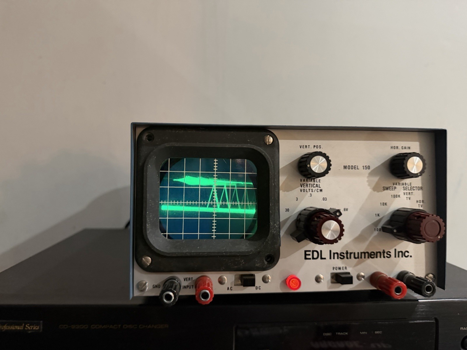 EDL Instruments Model 150 General Purpose Oscilloscope Vintage Lab Device-TESTED