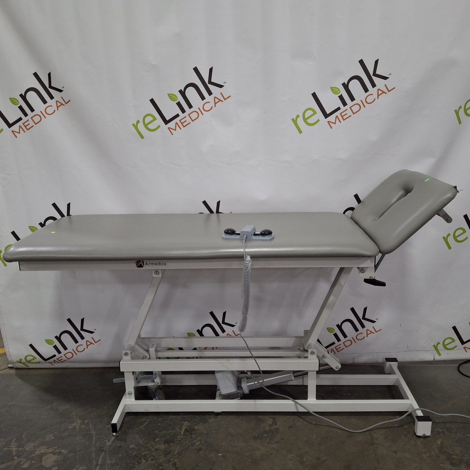 Armedica AM200 Treatment Table