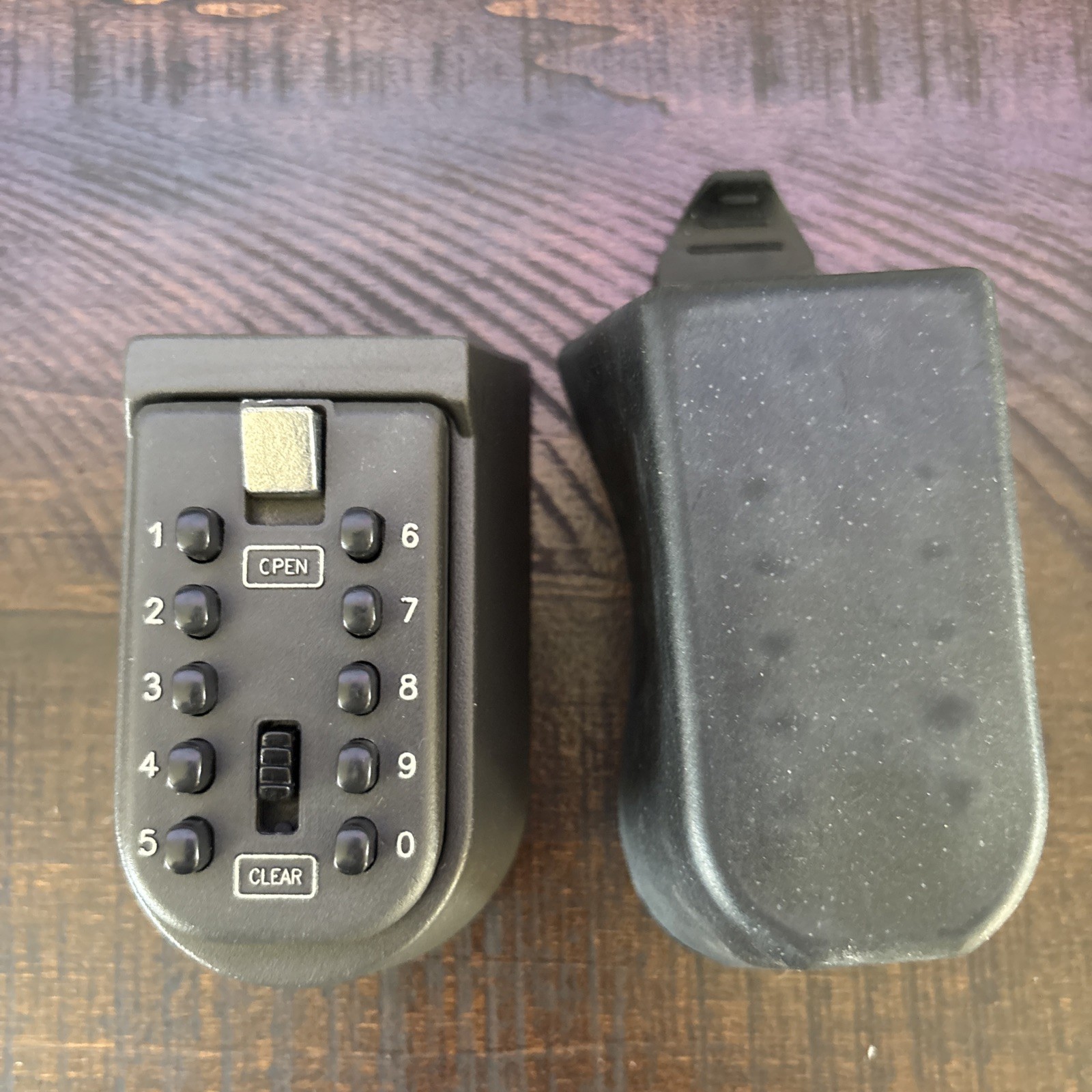 Wall Mounted Outdoor Key Storage Lock Box 10 Digit Push-Button Combination