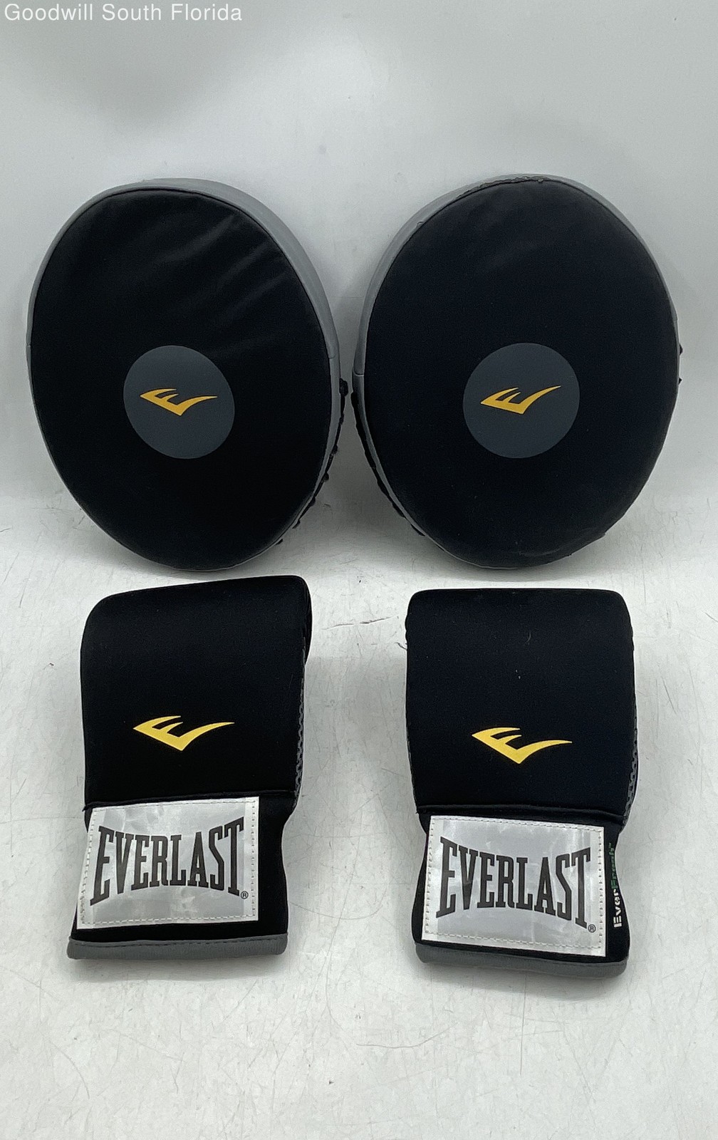 Everlast Black Gray Punch Mitts And Training Gloves Boxing Fitness Kit Set Of 4