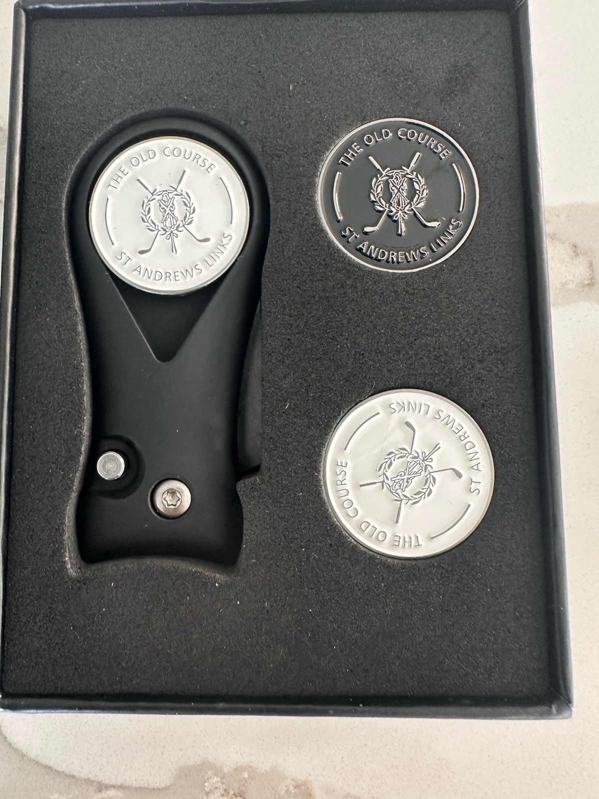 The Old Course St Andrews Golf Links Divot And 3 Ball Markers In Gift Box