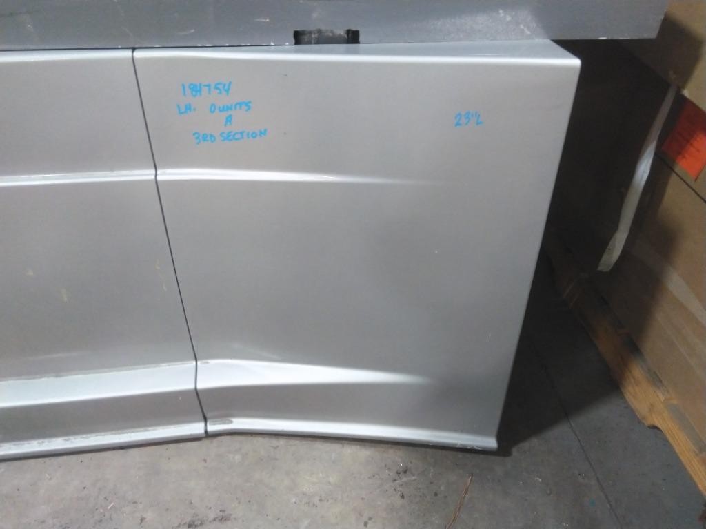 For 2021 FREIGHTLINER CASCADIA 126 SIDE FAIRING Left ,  MD