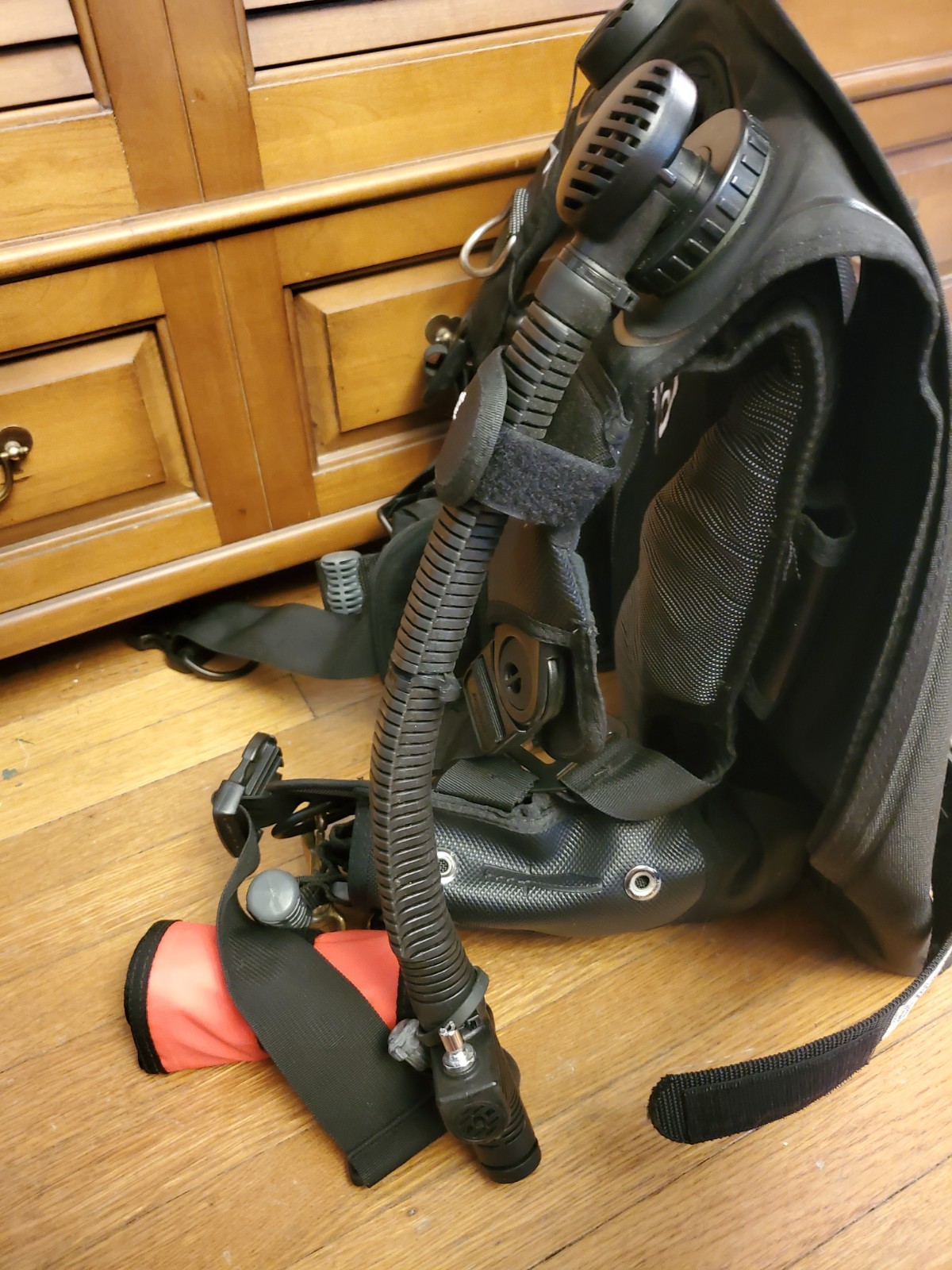 SeaQuest Libra BCD Buoyancy Control Device Size Small Scuba Diving Vest