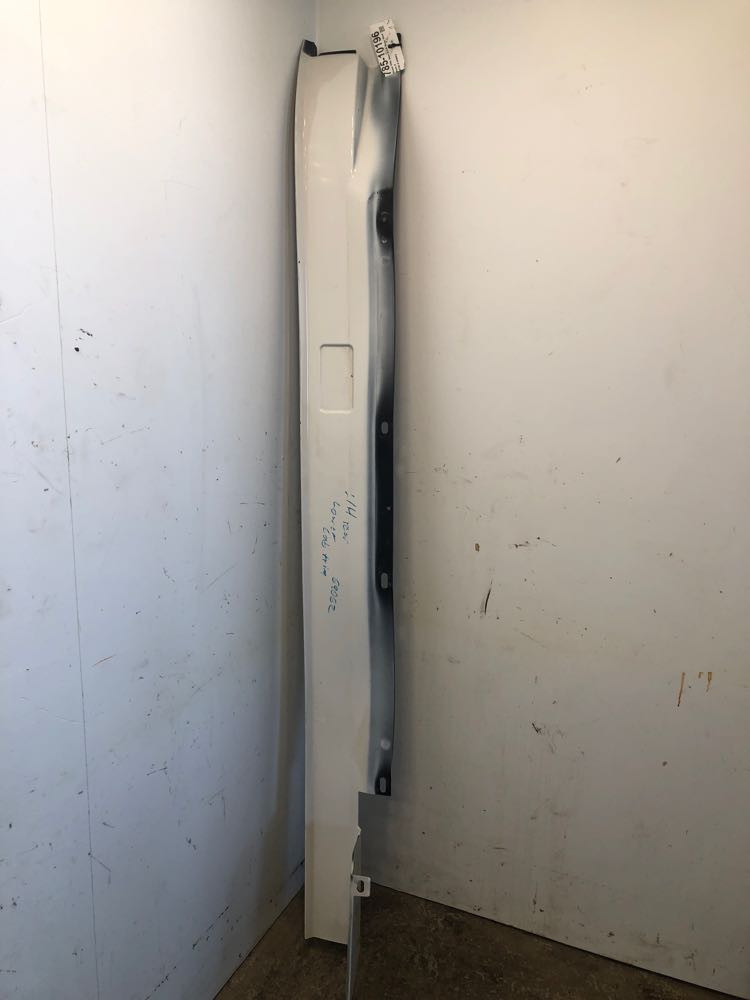 2013 Cab Exterior Trim Panel for Volvo VNL Gen 2 (785-10196)