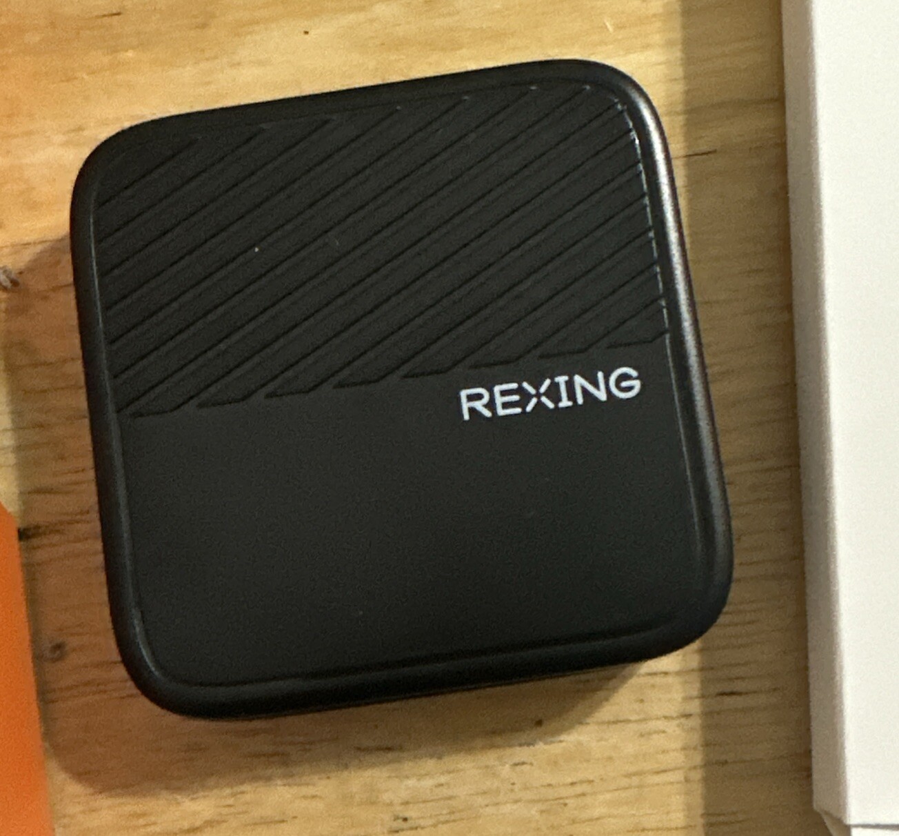 Rexing Wireless Carplay Adapter (BBY-CPW-2)... FREE S&H!
