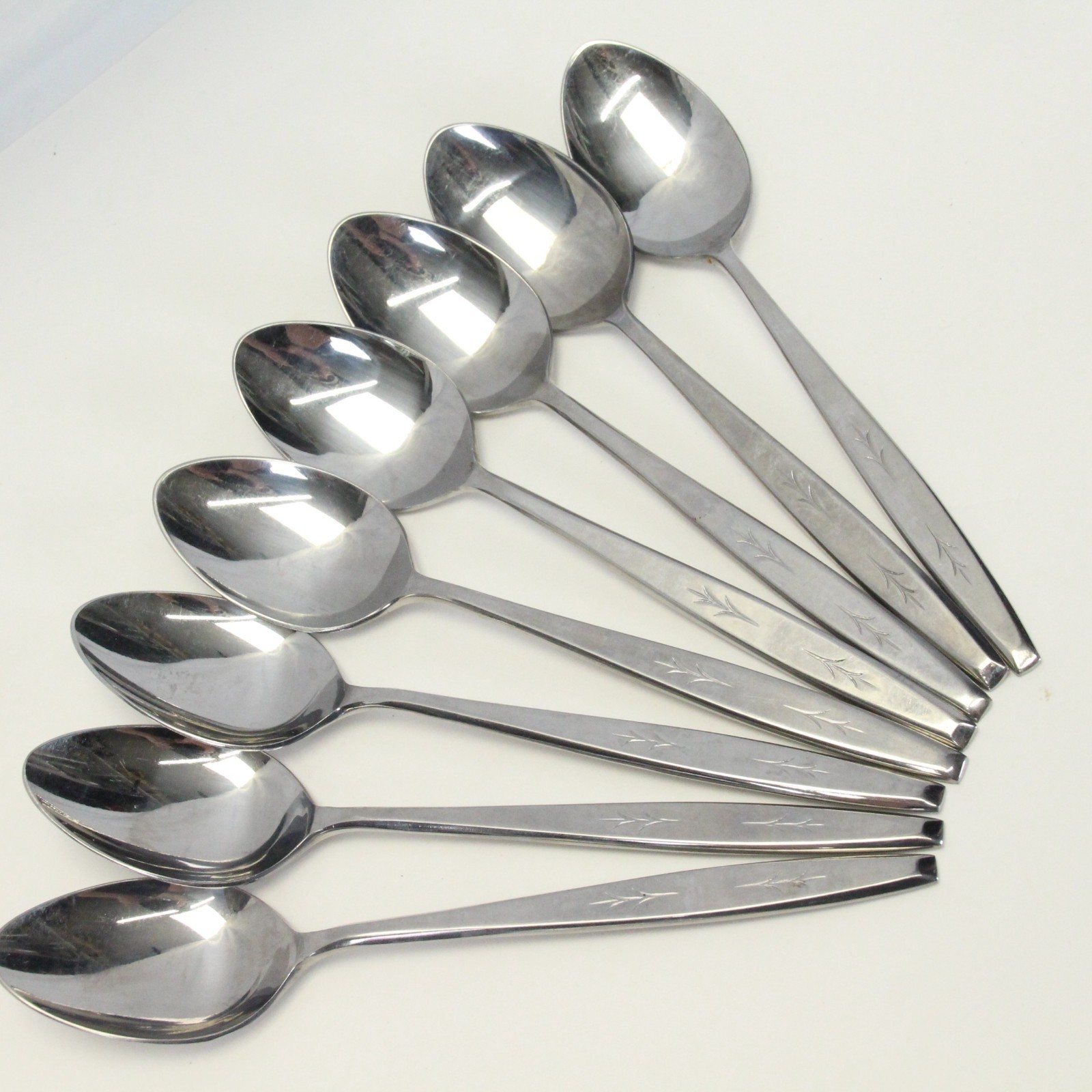 Stanley Roberts Larissa Oval Soup Spoons 7 1/8" Glossy Stainless Lot of 8