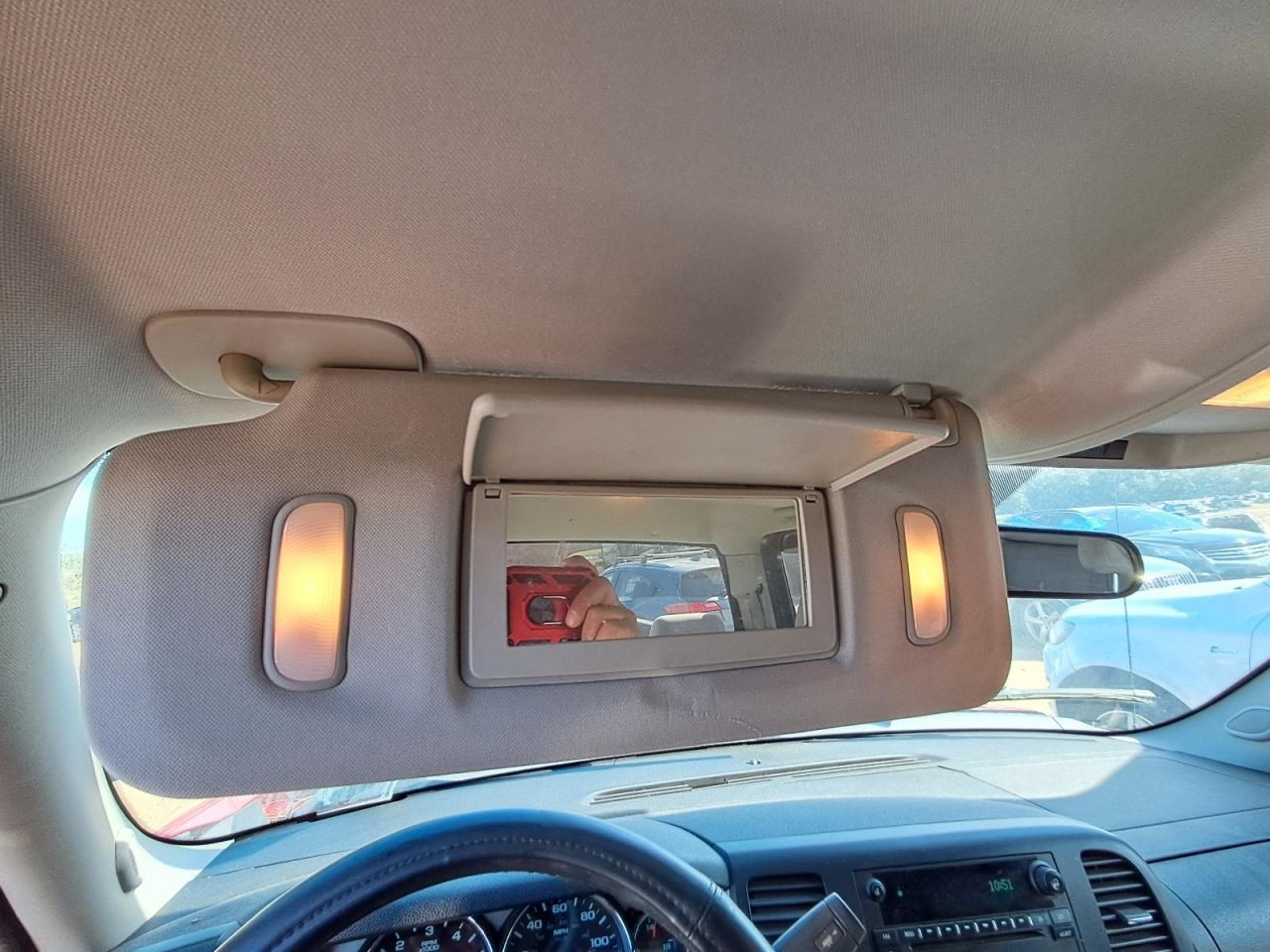 SILVRDO15 2009 Glove Box 4809567