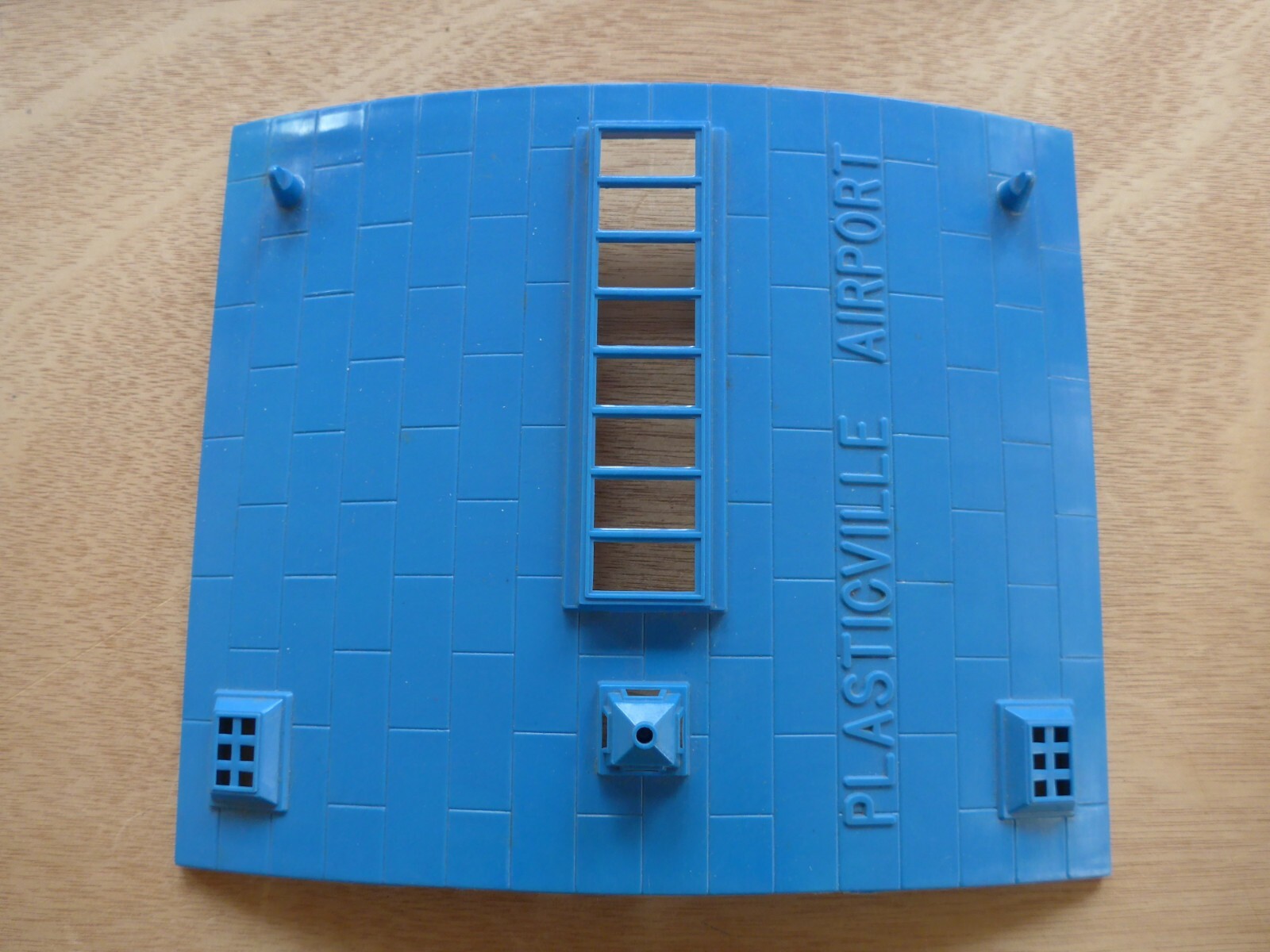 Plasticville #AP-1 - AIRPORT HANGER - INDIVIDUAL PARTS  - ORIGINAL - O Scale