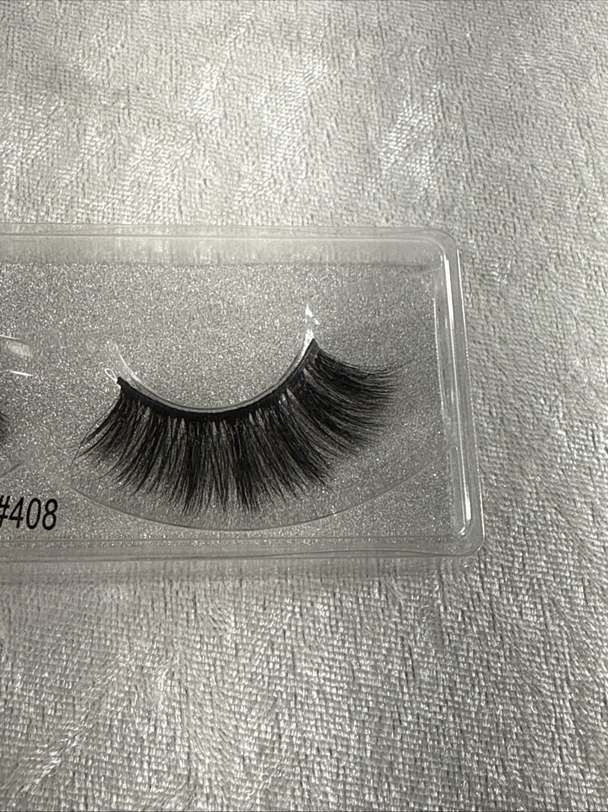 false eyelashes #408