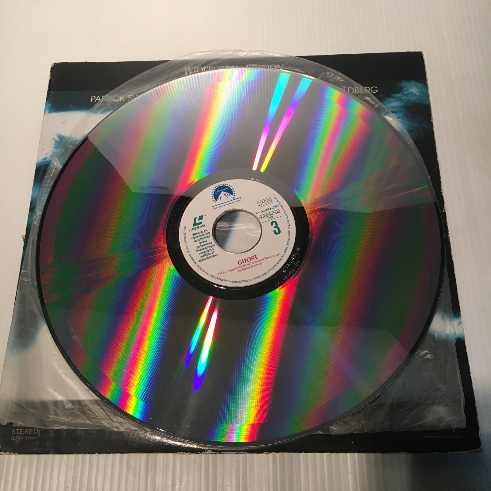 GHOST Two Laserdiscs LDs Demi Moore Patrick Swayze 1991 Paramount LV 32004-2WS