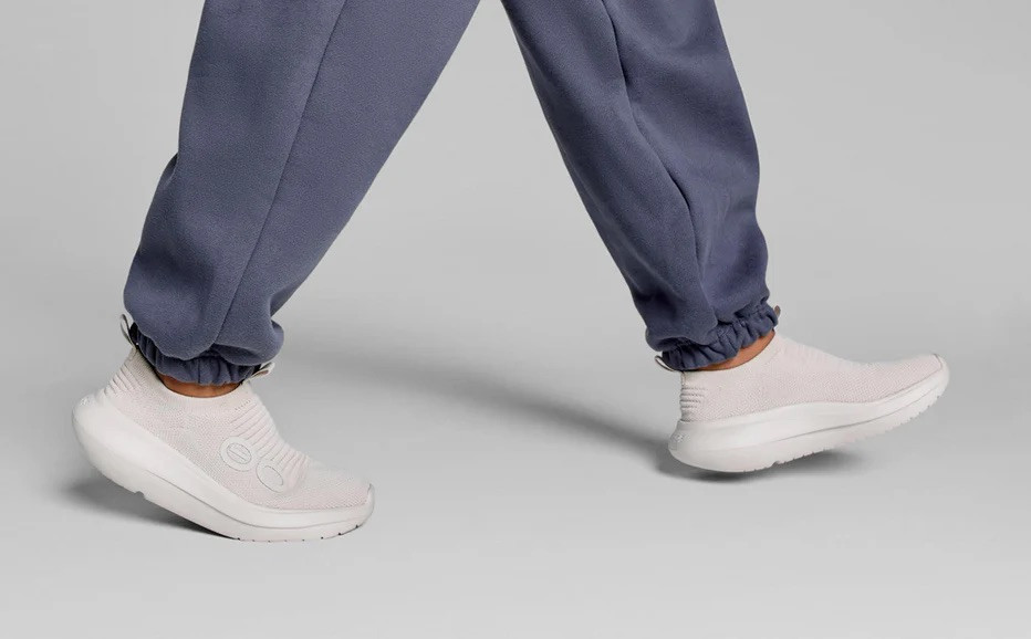 Oofos Women’s Size 8 Oomy Zen Chalk White