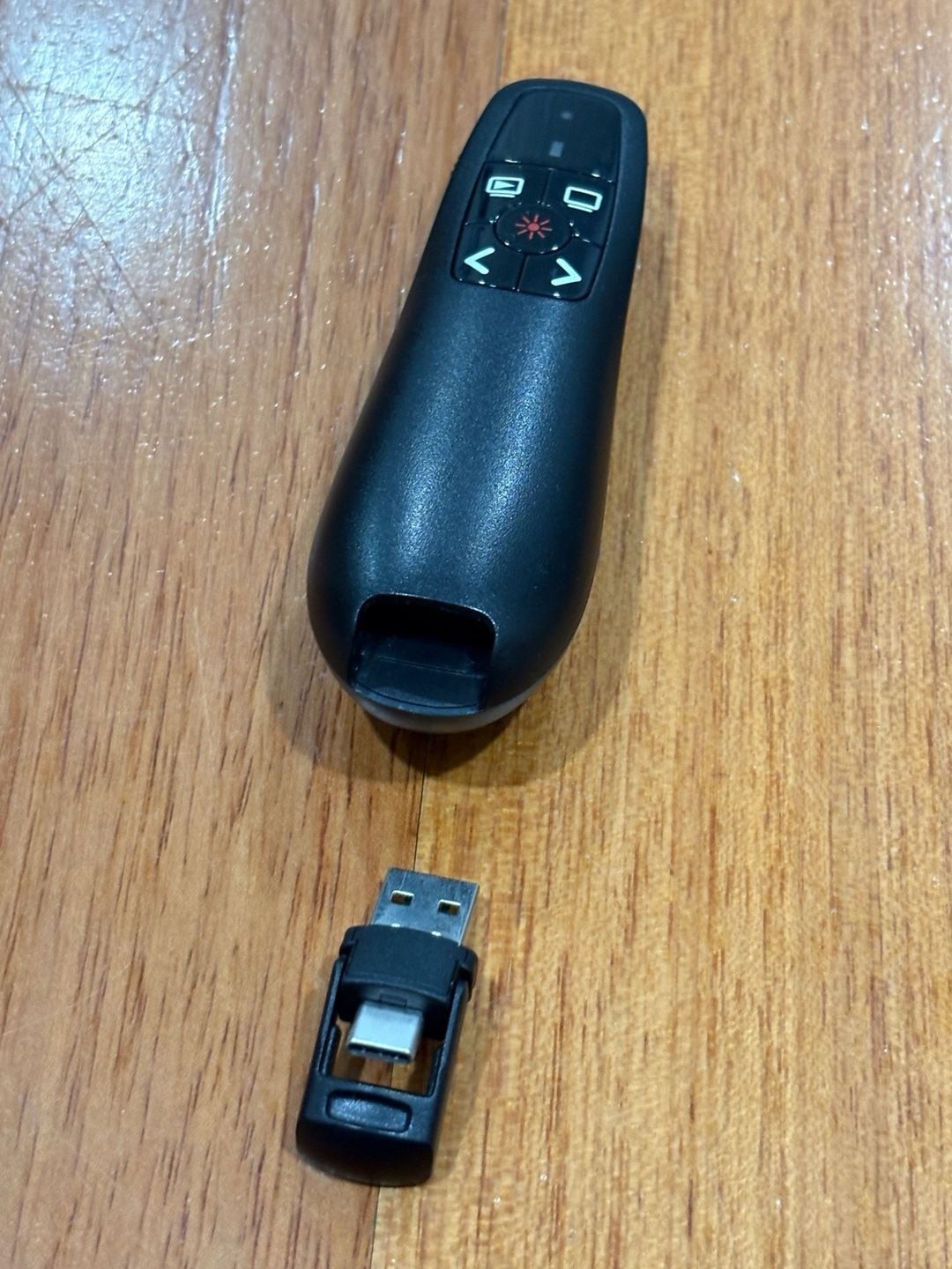Wireless Rechargeable 2-in-1 USB-A & USB-C Presentation Clicker w/ Laser Pointer
