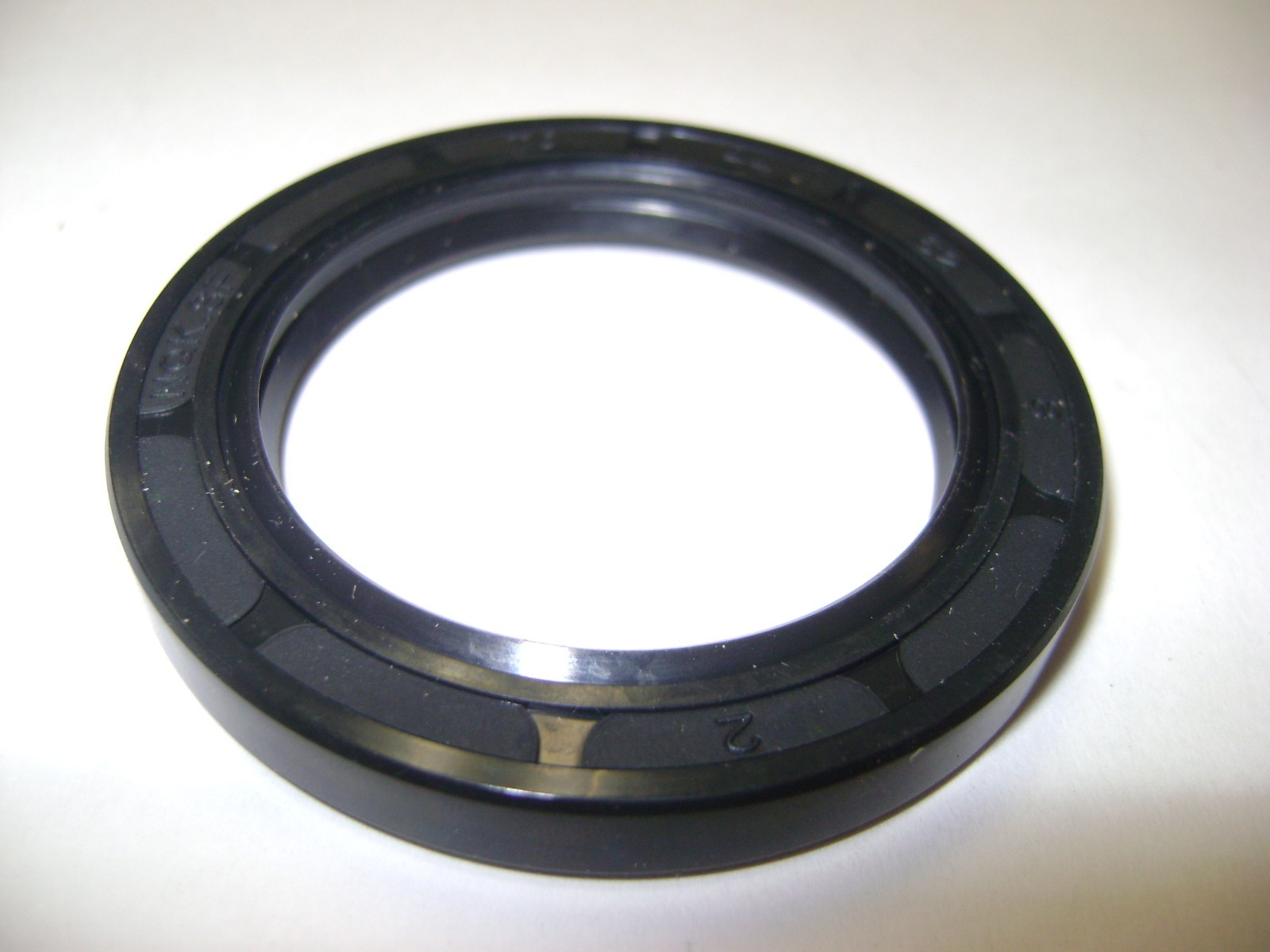 NEW TC 44X62X8 DOUBLE LIPS METRIC OIL / DUST SEAL 44mm X 62mm X 8mm