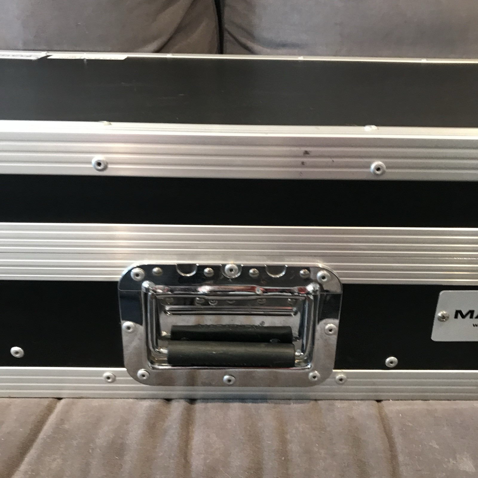 American Audio Q-D6 PreAmp Mixer W/ 2 Flex 100 MP3 CD Player, Rolling Case