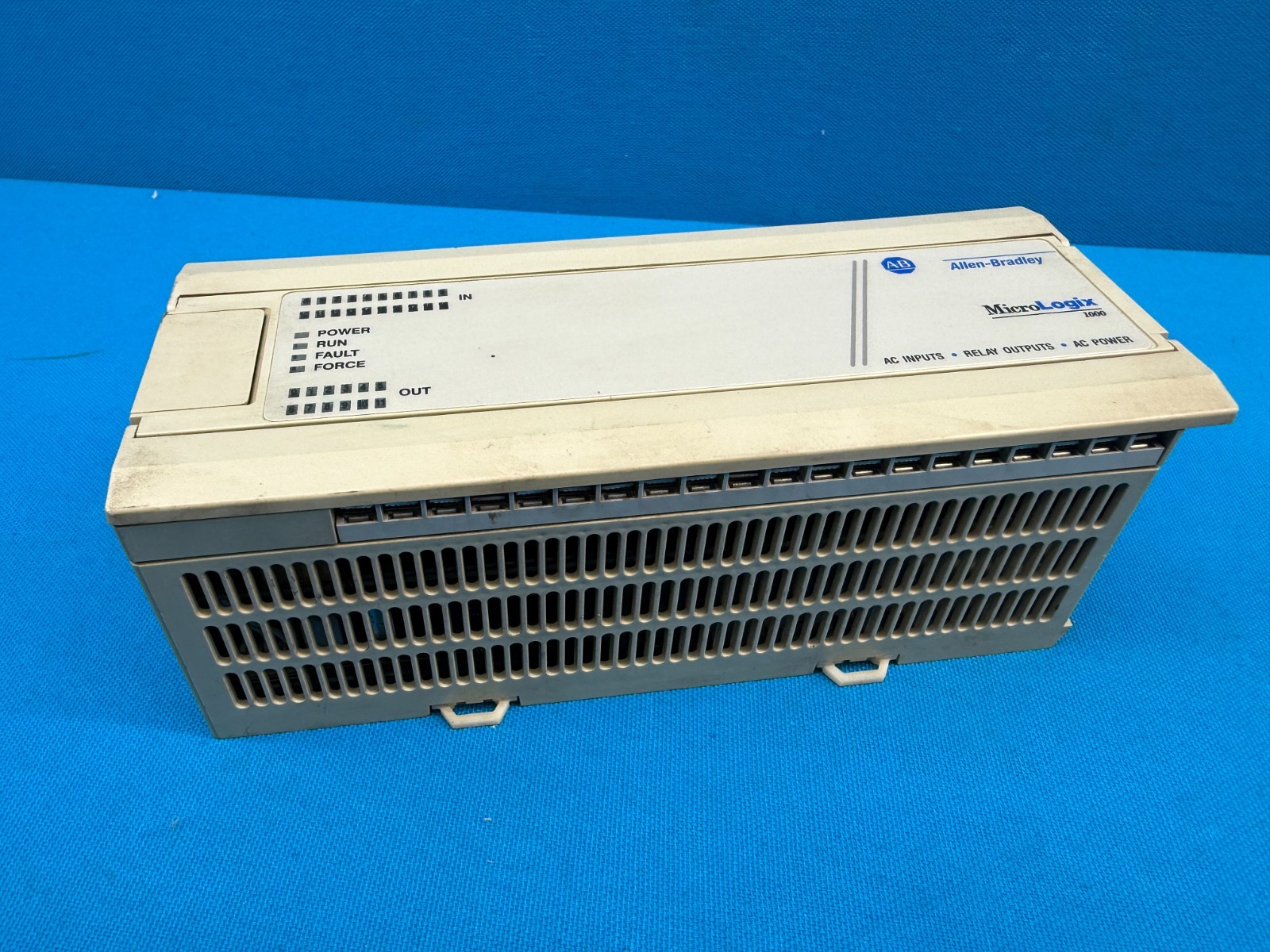 Allen-Bradley 1761-L32AWA MicroLogix 1000 32-Point 120/240VAC Controller