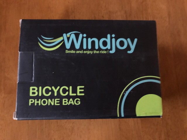 Windjoy Touchscreen Waterproof Bike Phone Bag Plus 1 Pair of Arm Sleeves NWT