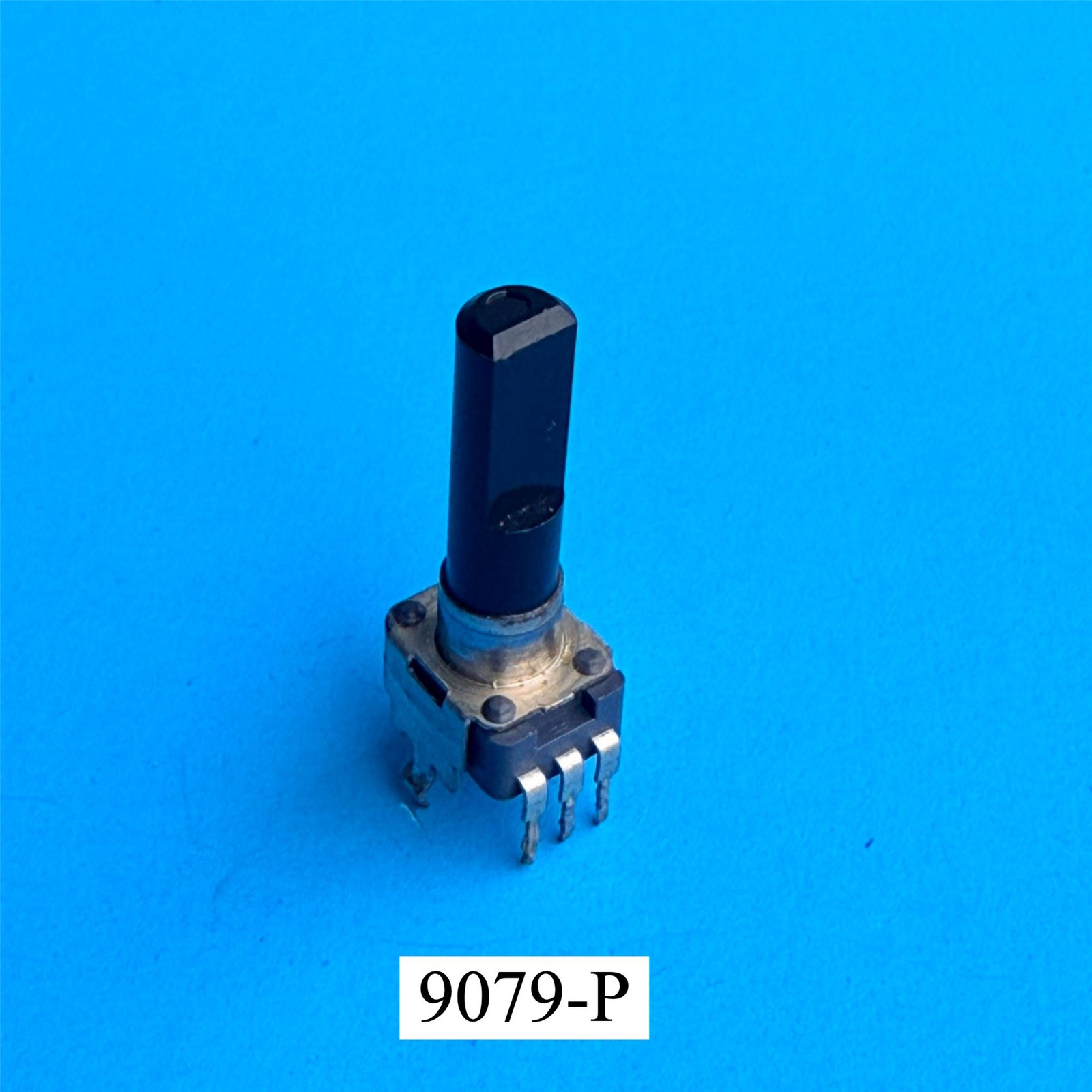 [FRS] ALPS Potentiometer 3-Pin D-Shaft (6mm) Center Detent 50KW 503W Mixer Part