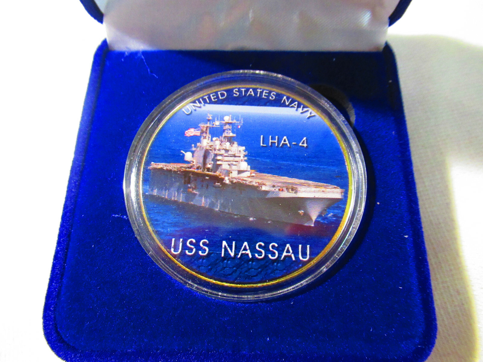 US NAVY - USS NASSAU (LHA-4) Challenge Coin w/ Presentation Box