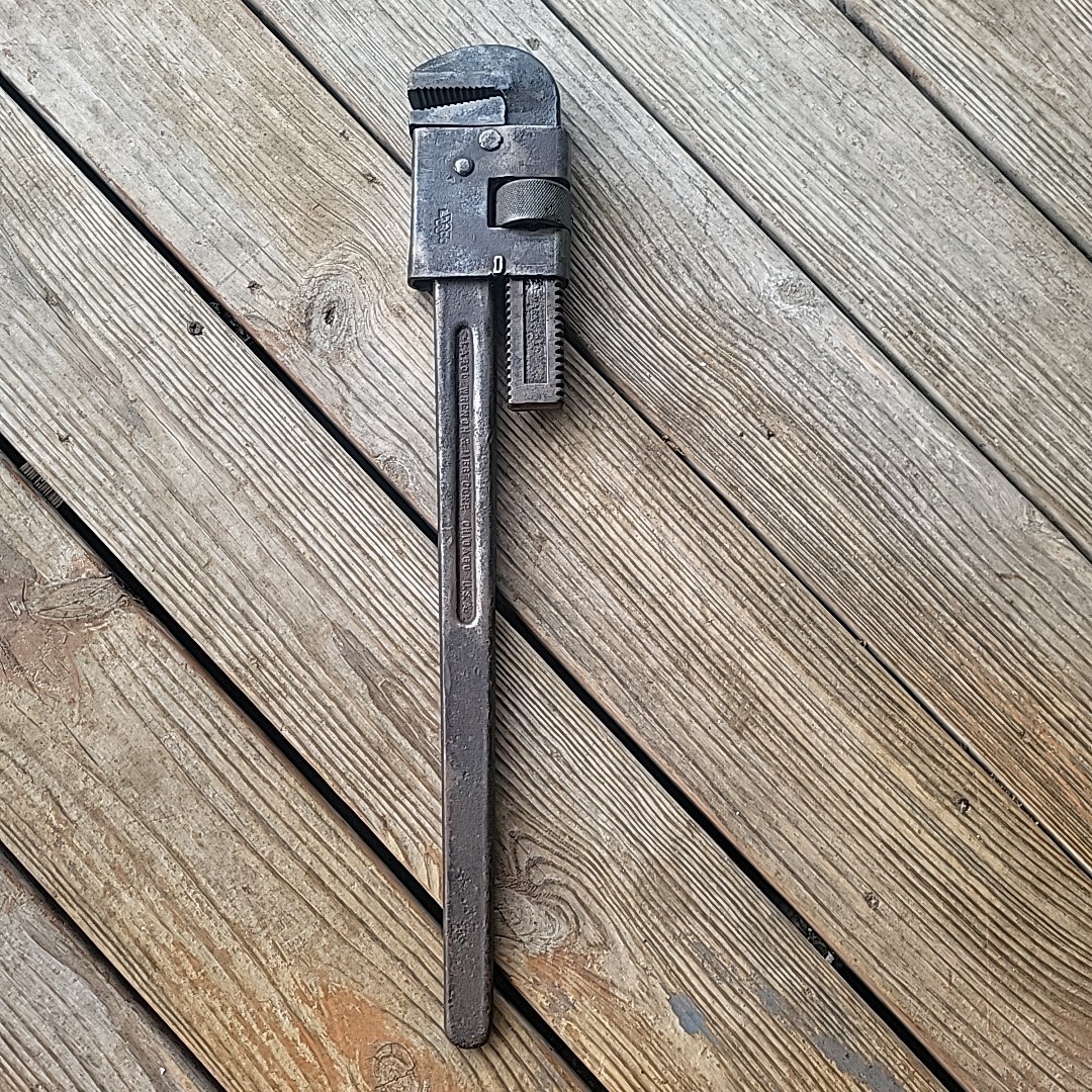 LARCO 24" Pipe Wrench Vintage Steam Pipe Plumbing Tool