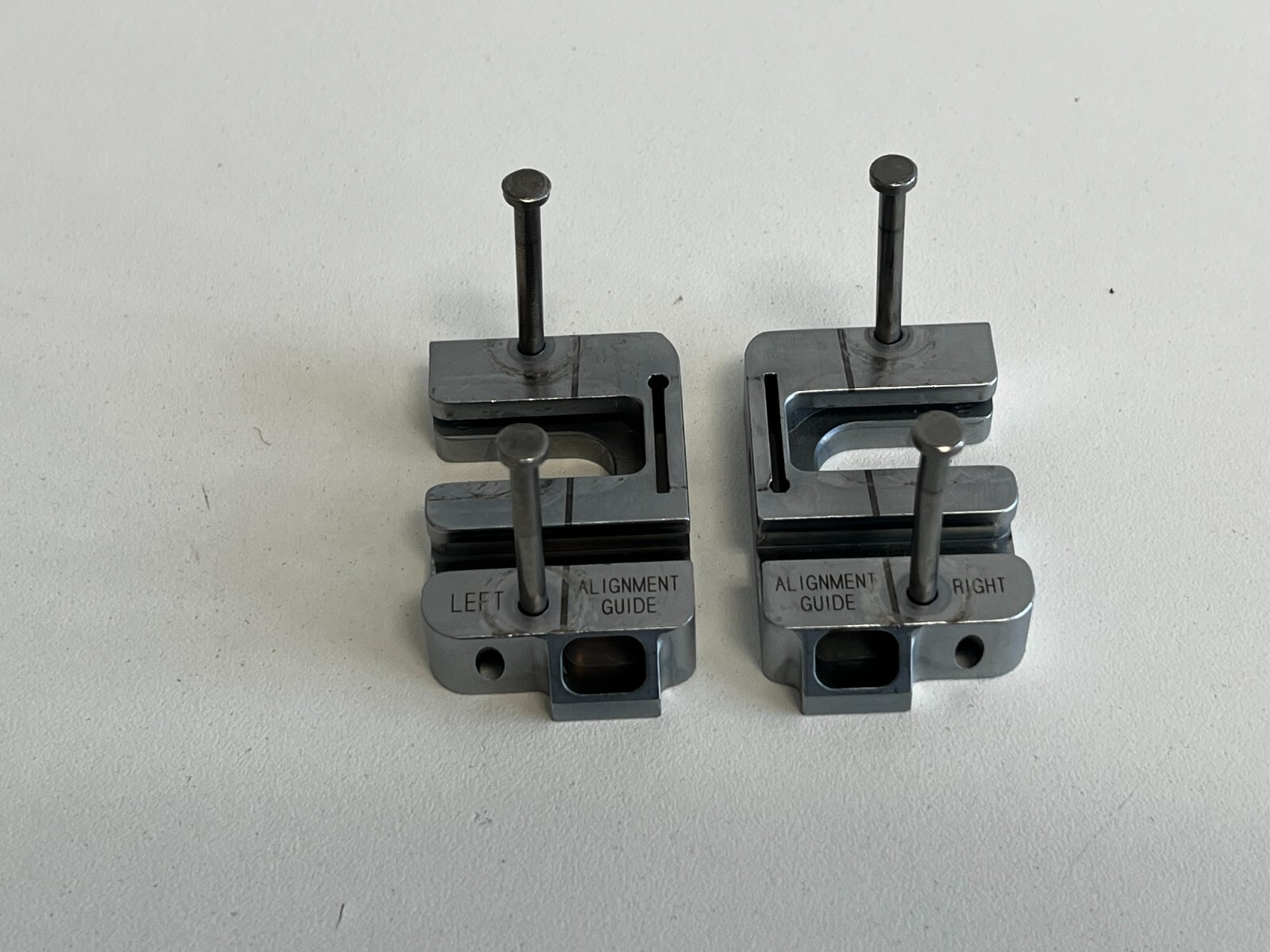 LL8:  Lot of 2 Alignment Guide 71441112 (Right) & 71441111 (Left)