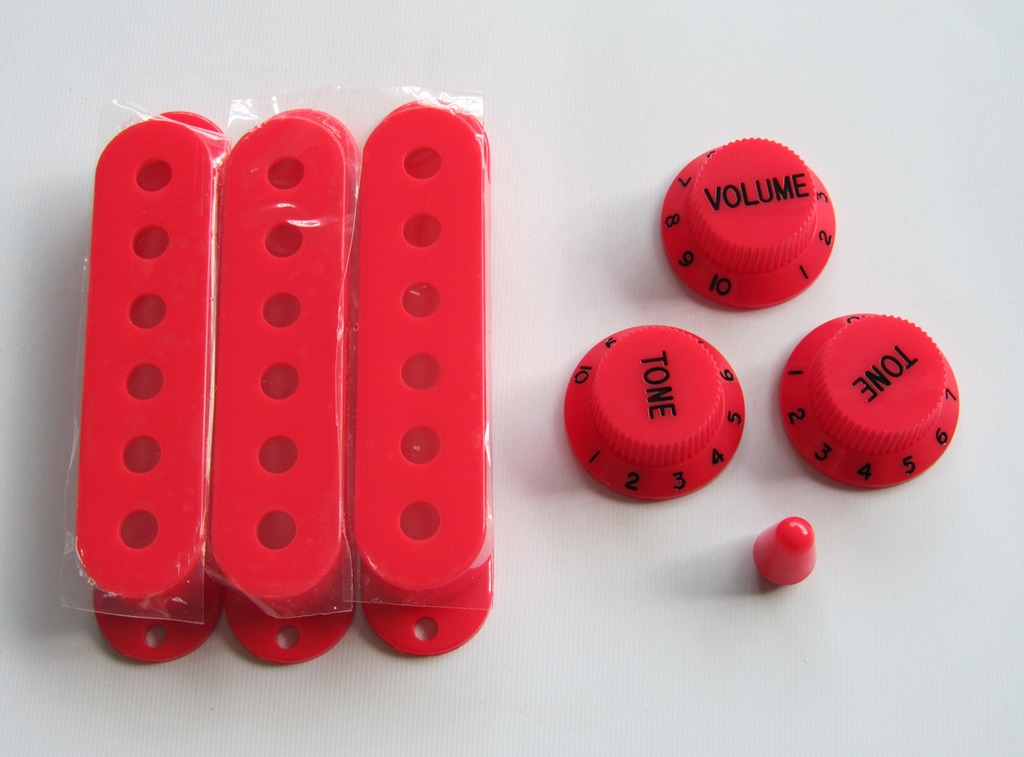 Red/Black ST Knobs,ST Single Coil Pickup Covers and 5 Way Switch Tip Red