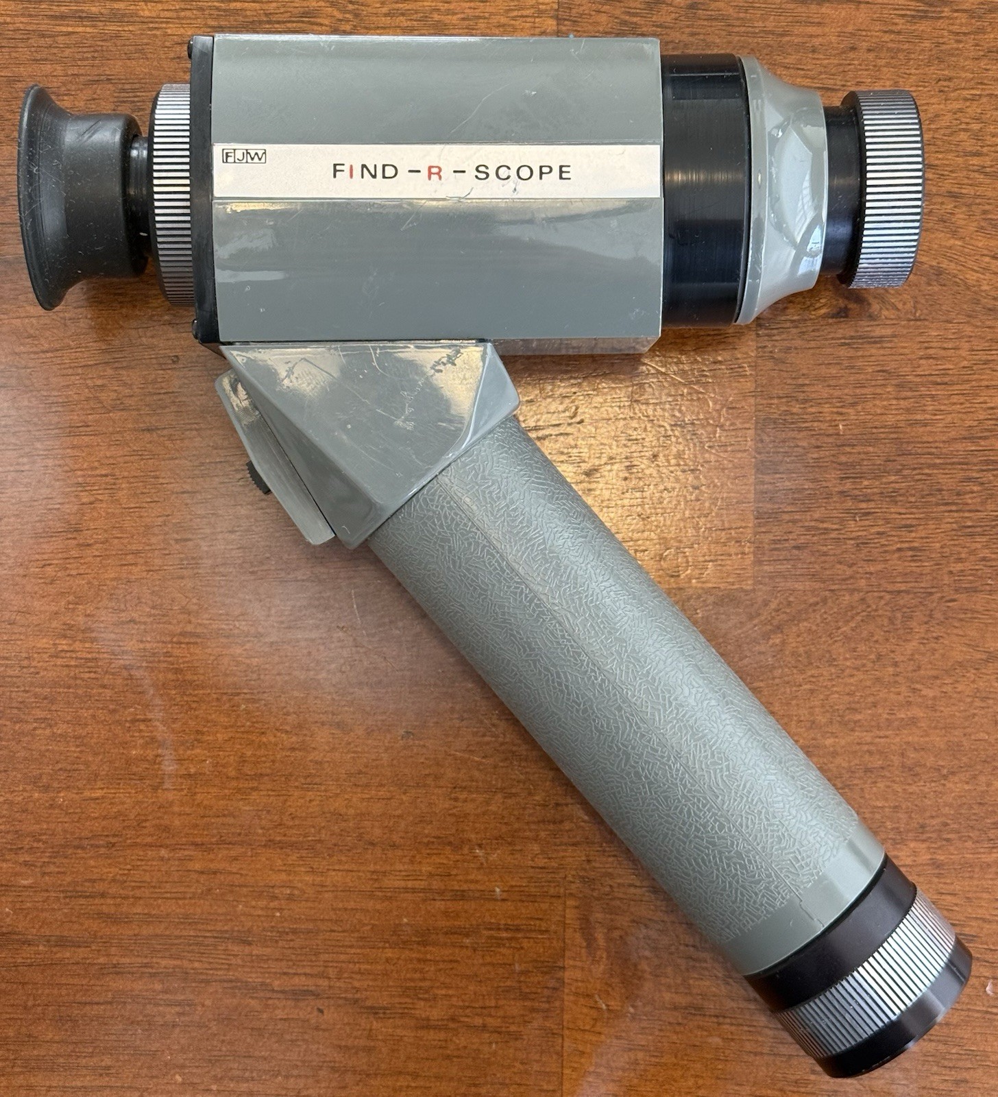 FJW Find-R-Scope #84499, Model 1300nm Sensitivity. #1807 On-Off Switch