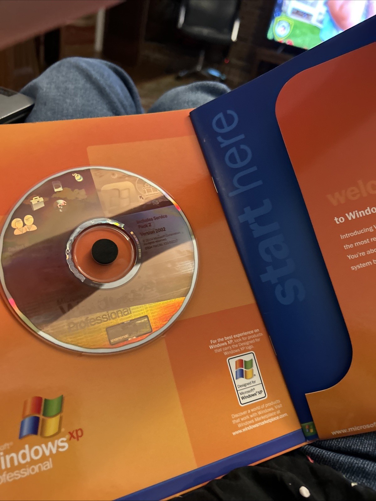 Microsoft XP Professional Version 2002 W Product Key Box And Manuals