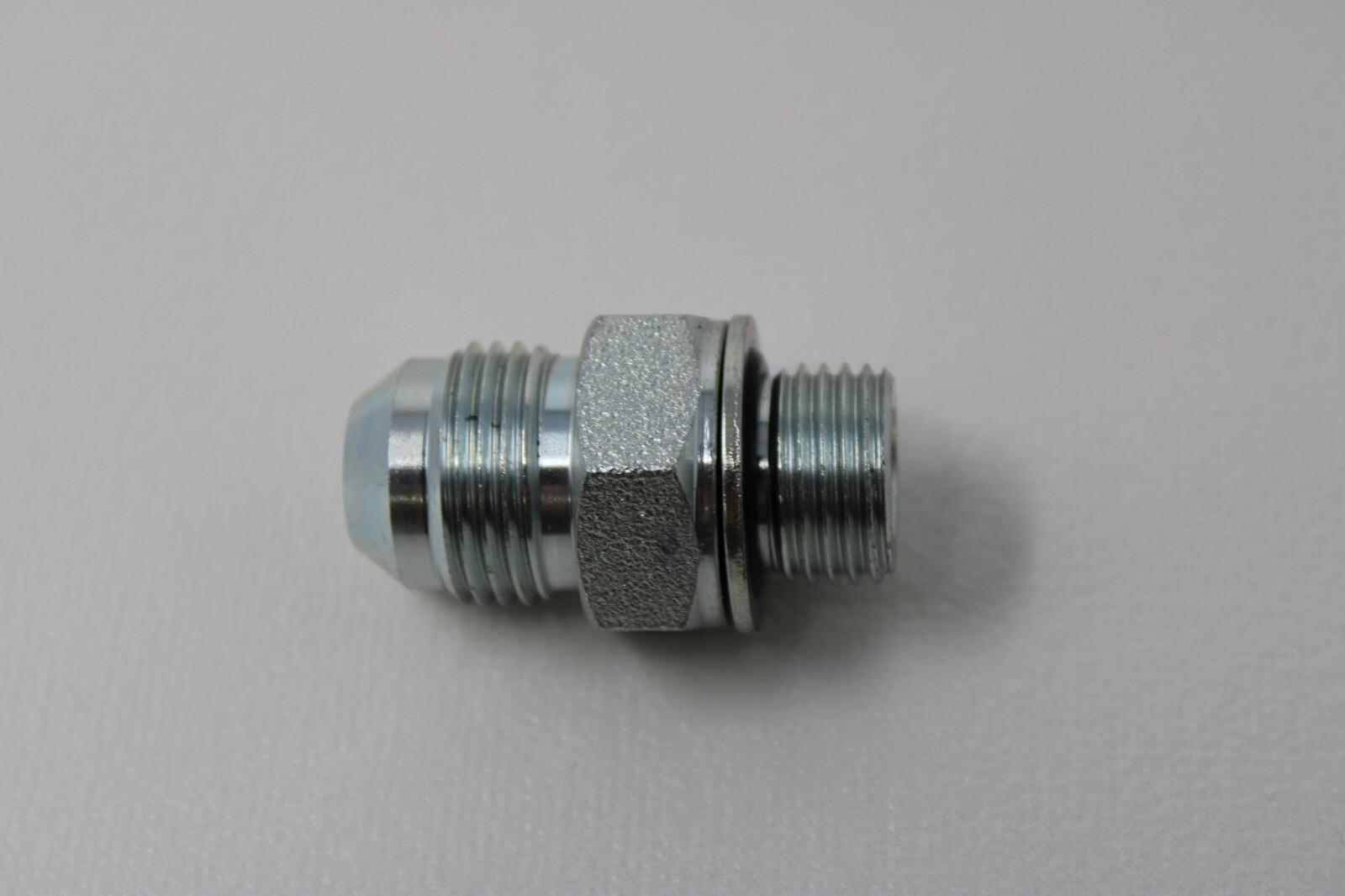 New 3/4" JIC x 22 MM Metric Port Adapter w/ Oring & Washer 9068-12-22