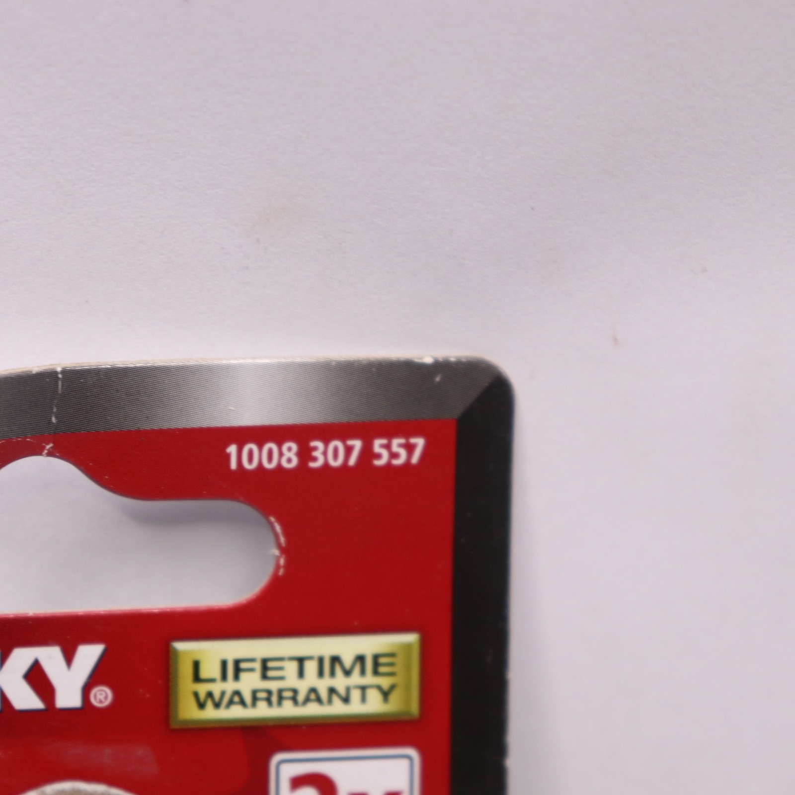 Husky Straight Edge Snap-Off Knife Steel Blade Plastic Handle 18mm 1008307557