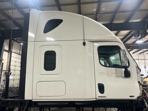 2012 FREIGHTLINER CASCADIA CAB, BR1943-CAB