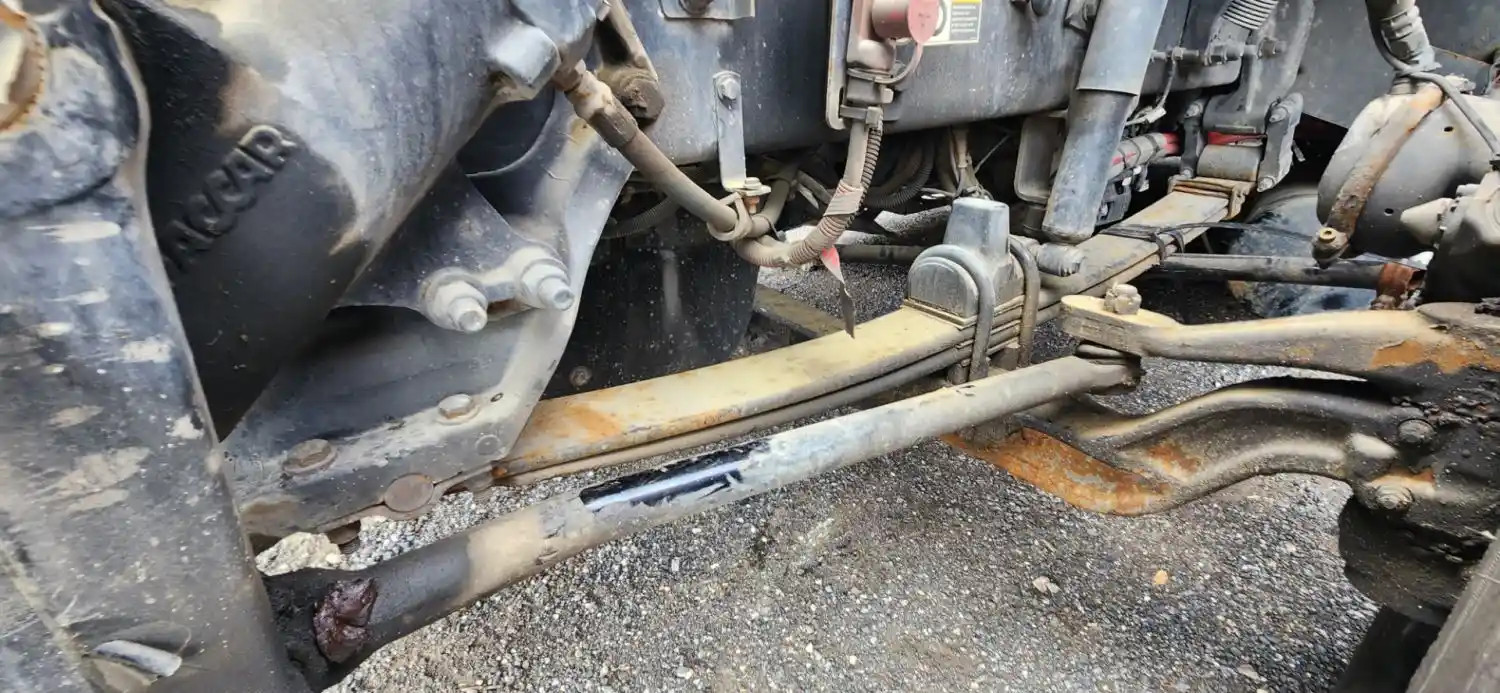 (Used) 2016 Peterbilt 579, FRONT LEAF SPRINGS Front Leaf & Springs  P-50985