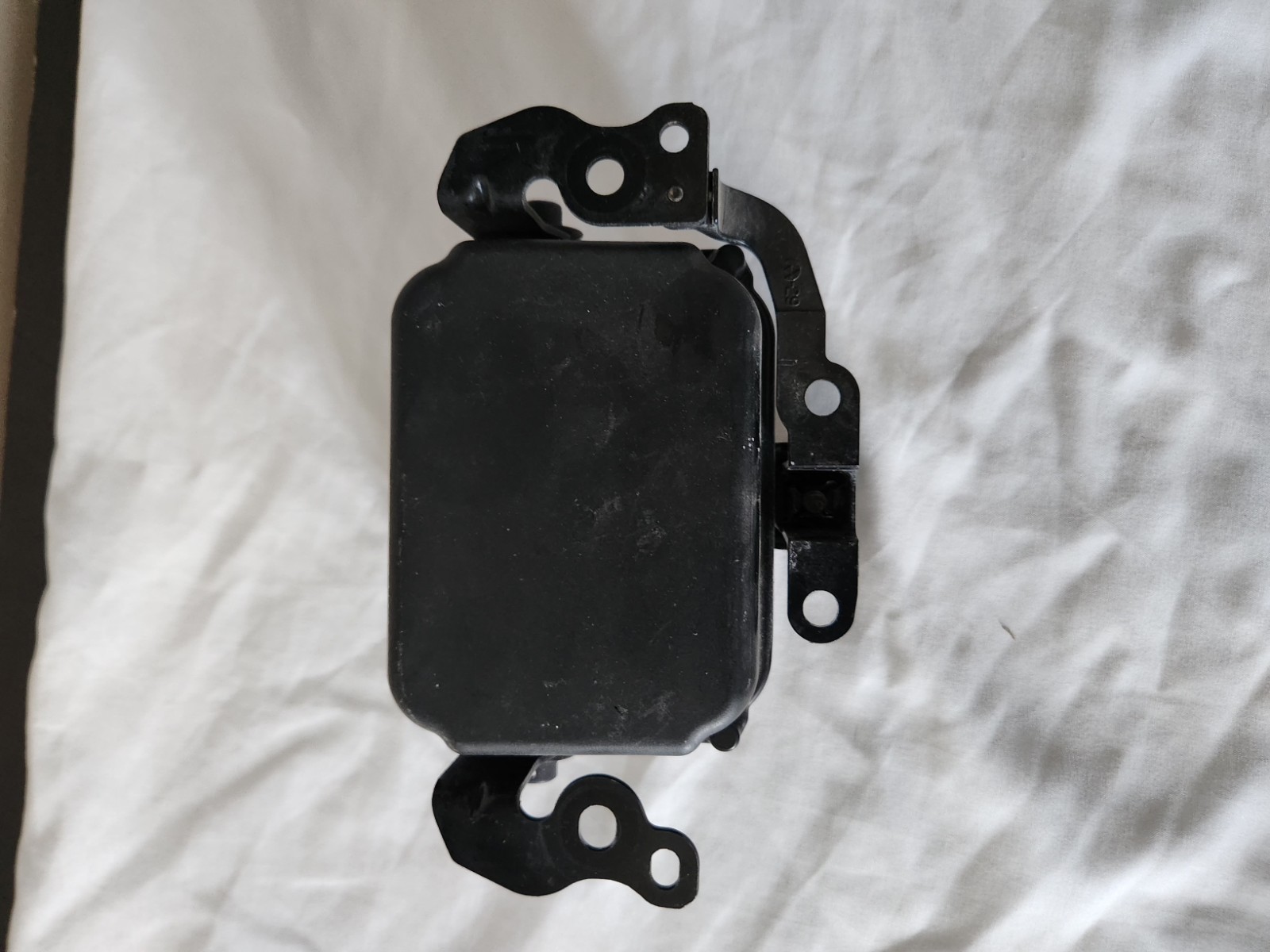 For 2017-2019 TOYOTA COROLLA FRONT DISTANCE RADAR SENSOR W/BRACKET OEM...