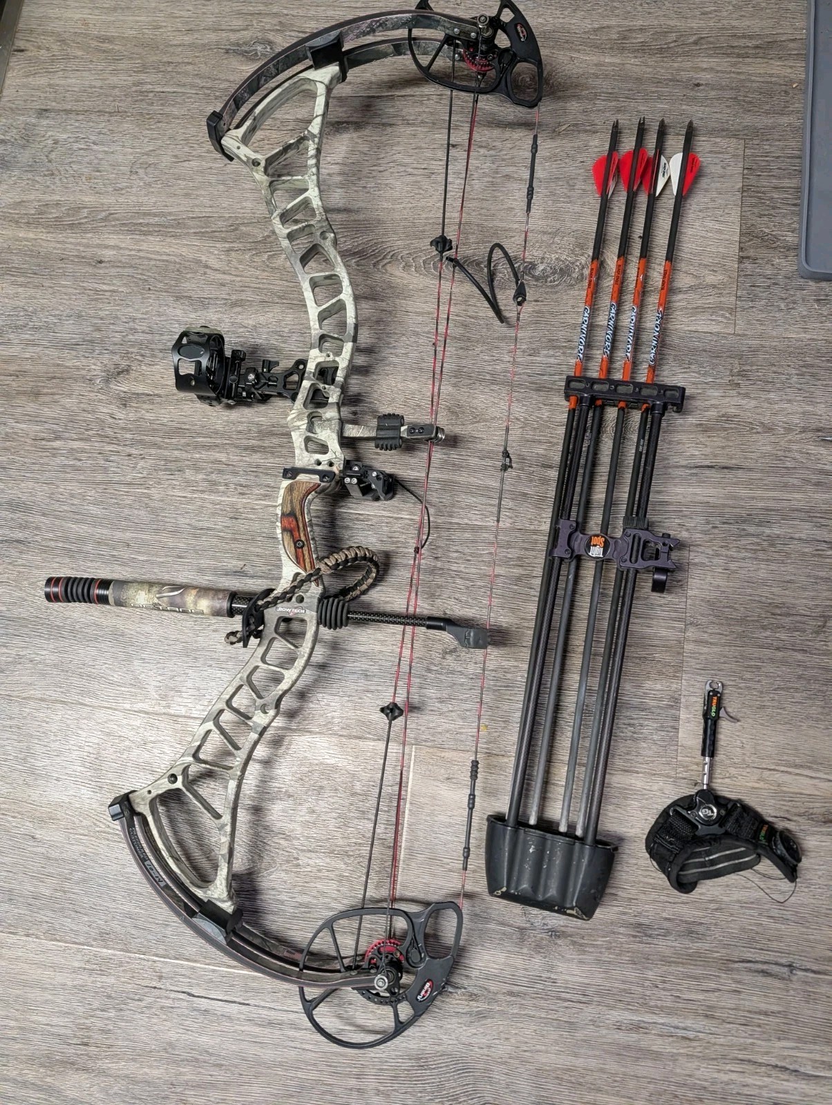 Bowtech Insanity CPXL Compound Bow Right Hand 60lb Pull 35” Ready To Go