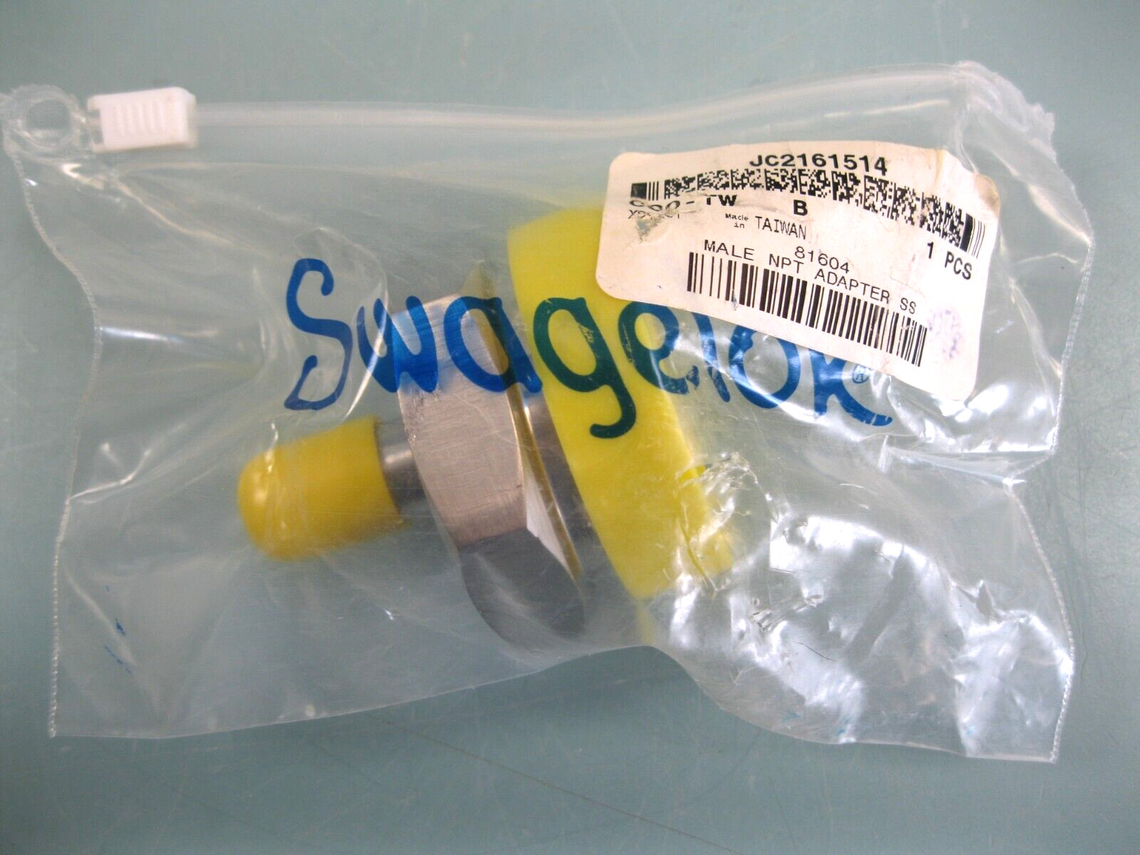 NEW Swagelok 1-1/2" Tri-Clamp x 1/4" MNPT JC2161514 Male SS NPT Adapter G12