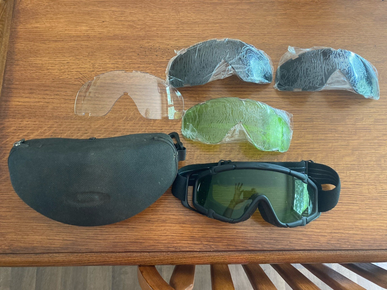 Oakley Military Issue Ballistic Goggles, 4 Extra Lenses, Case