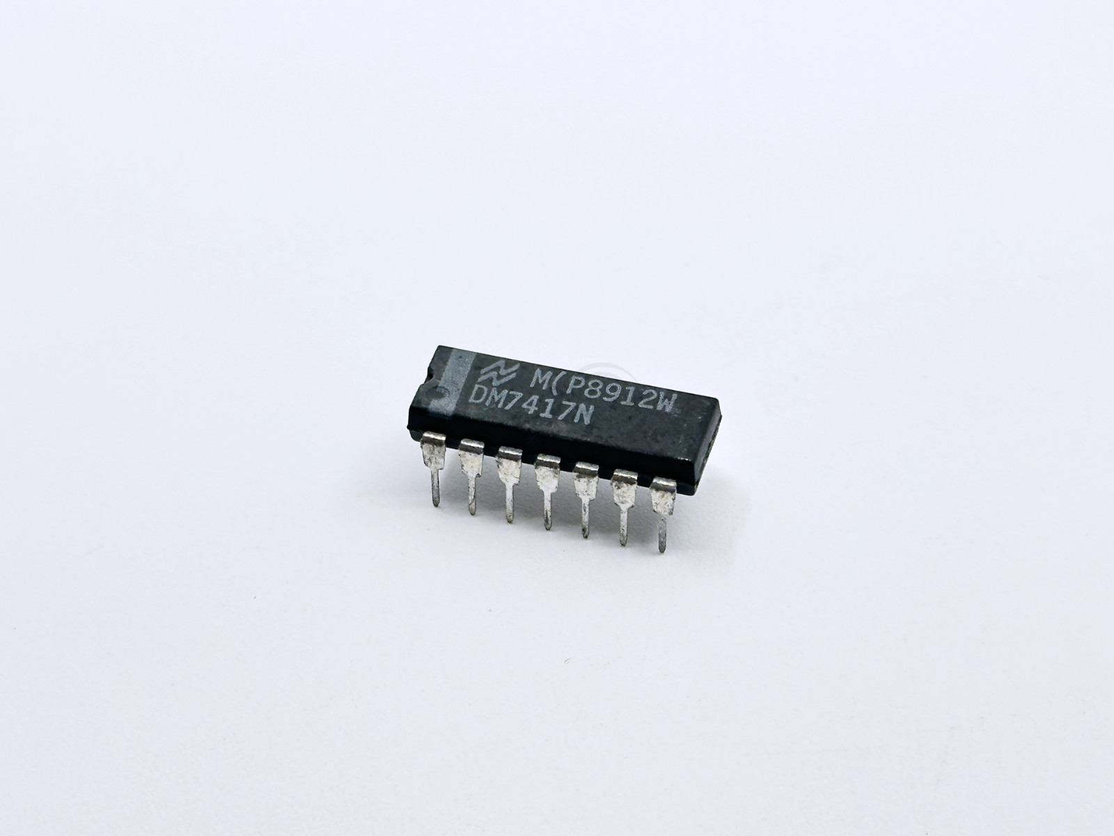 2PCS DM7417N NSC Hex Non-Inverting Buffer Driver Open Collector Outputs DIP-14
