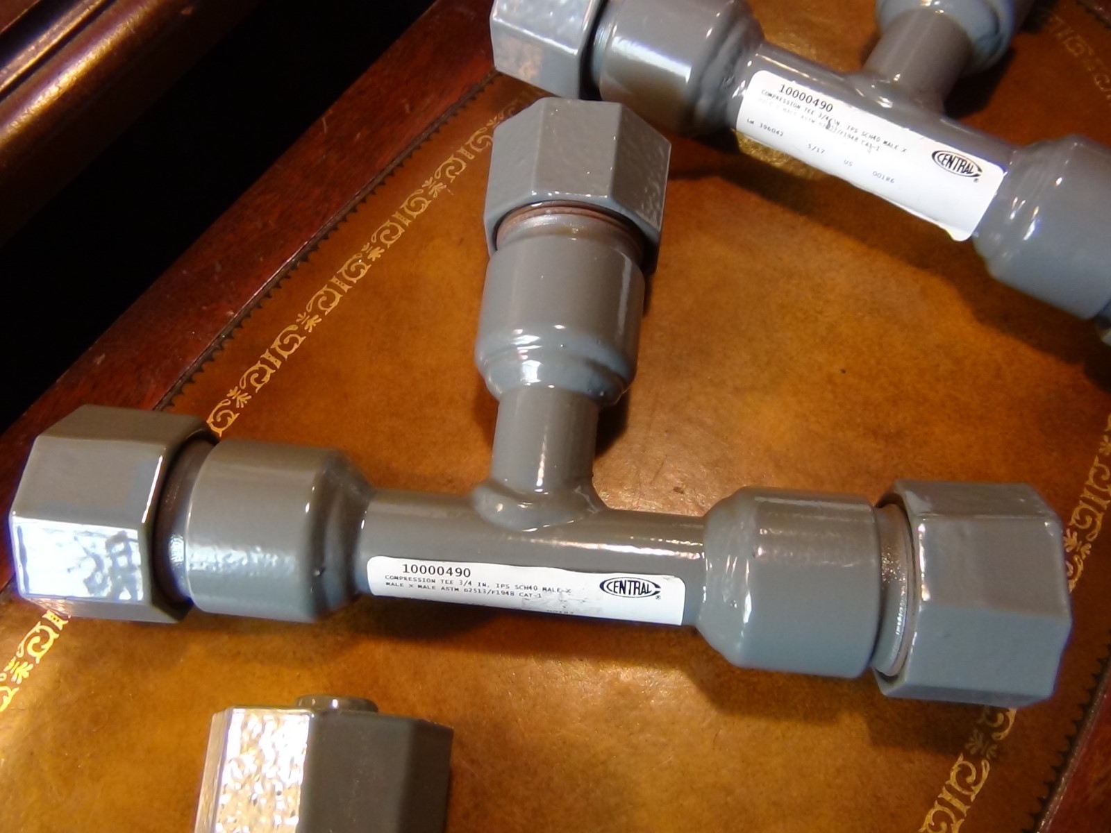 NEW Georg Fischer Compression Tees 3/4 In. Steel SCH40 - ASTM D2513/F1948 Cat-1